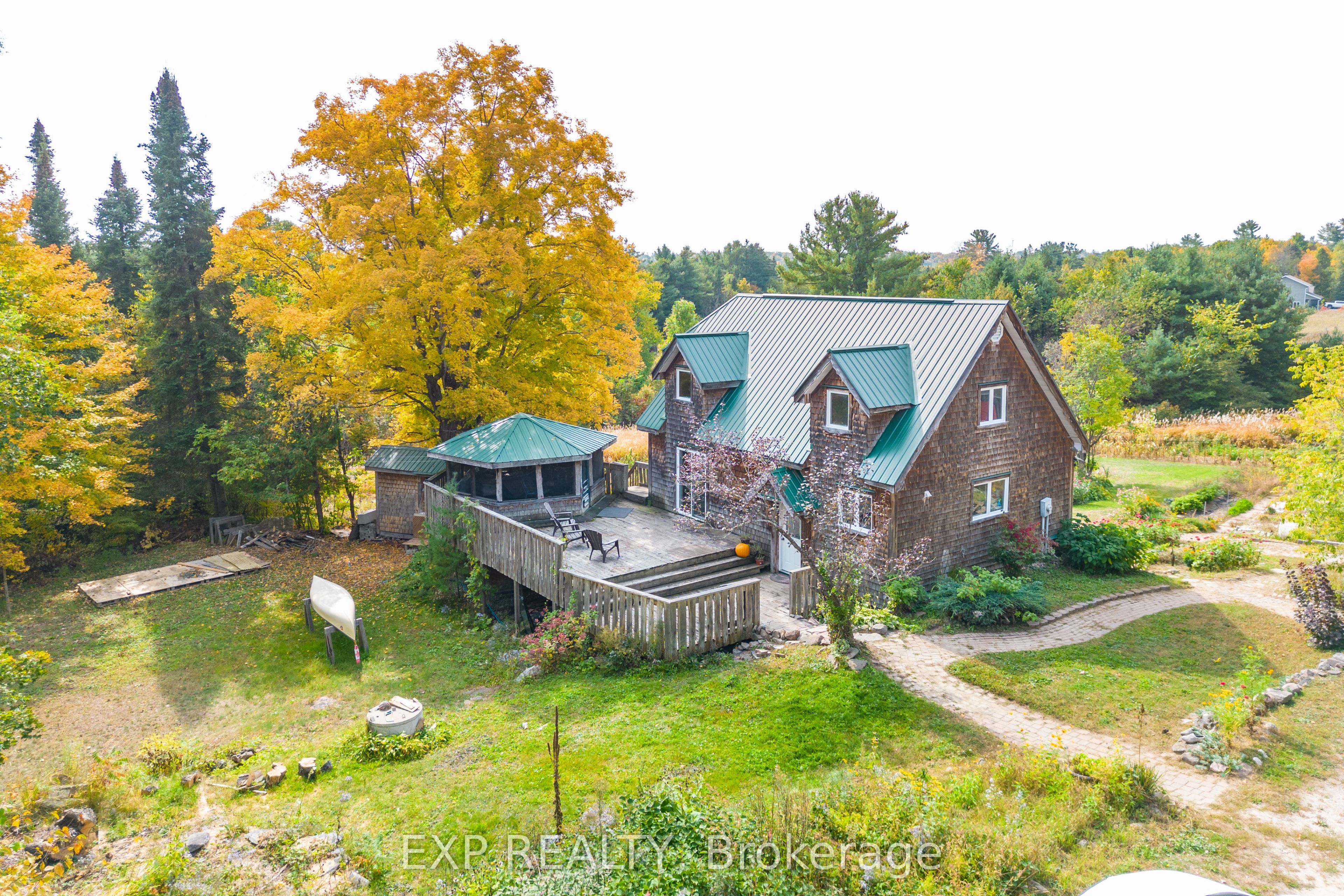 1197 Lower Spruce Hedge Road Property Photo