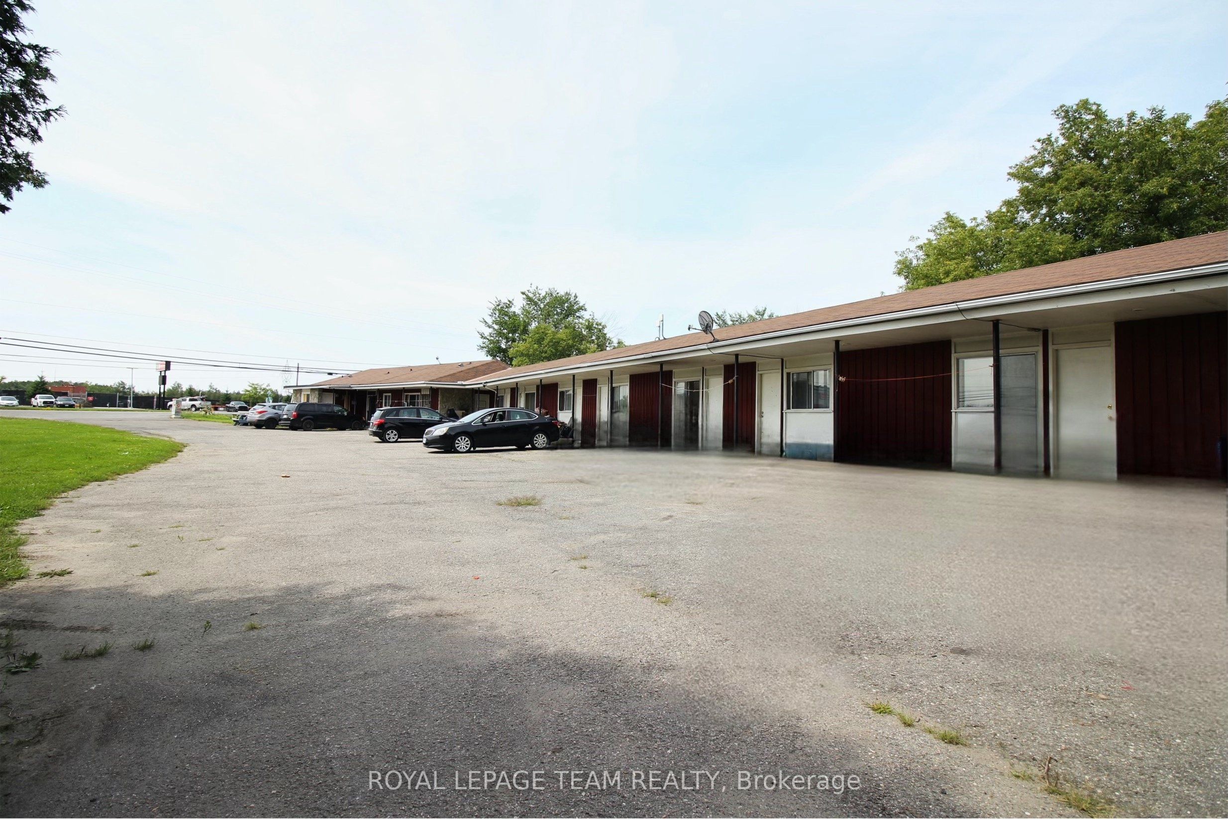 6637 Bank Street Property Photo 3