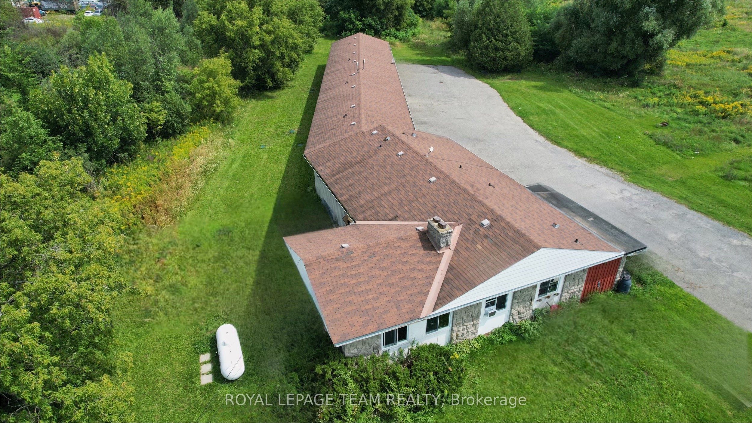 6637 Bank Street Property Photo 4