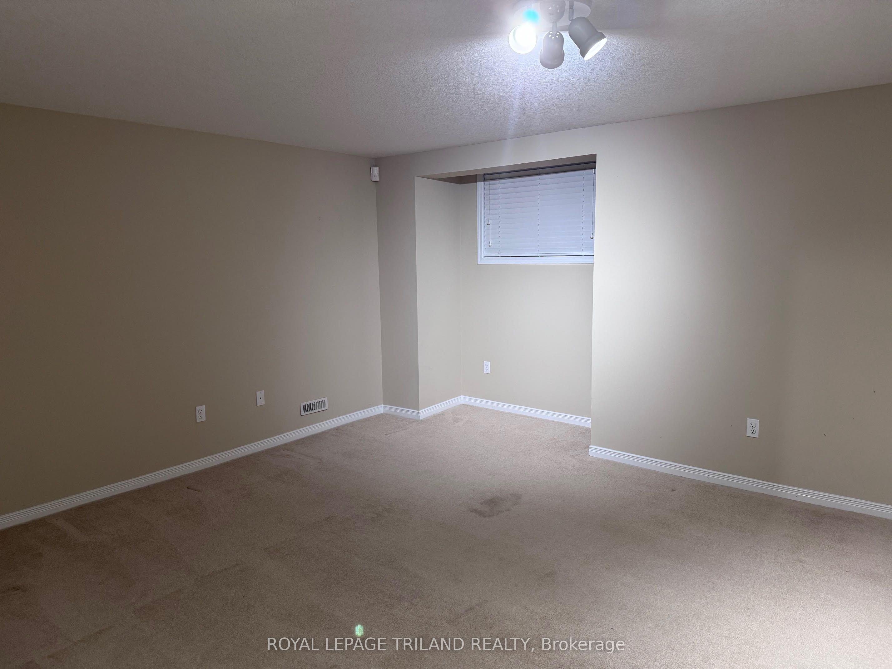 #9 - 1625 Purser Street Property Photo 16