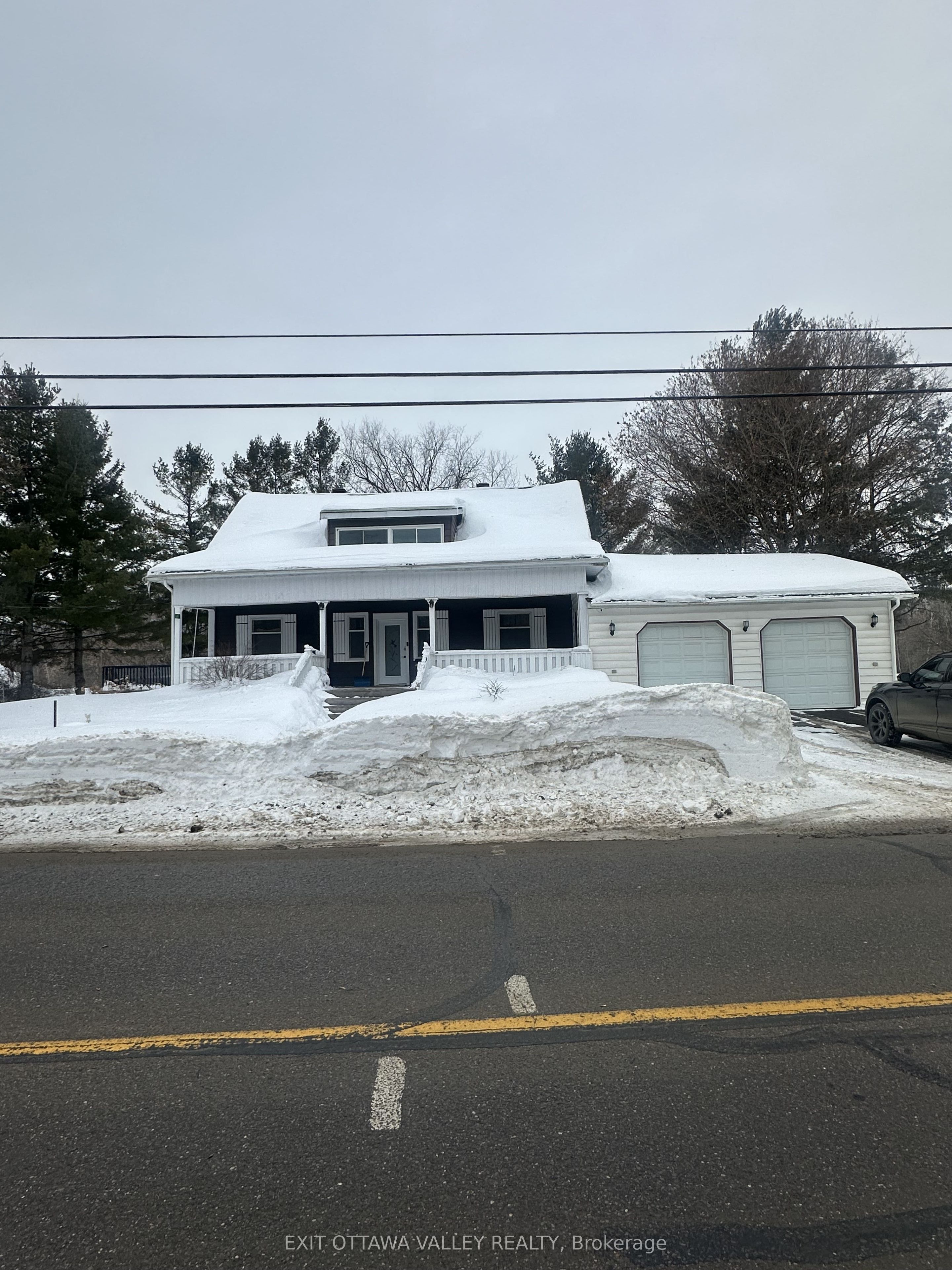 1645 Beachburg Road Property Photo