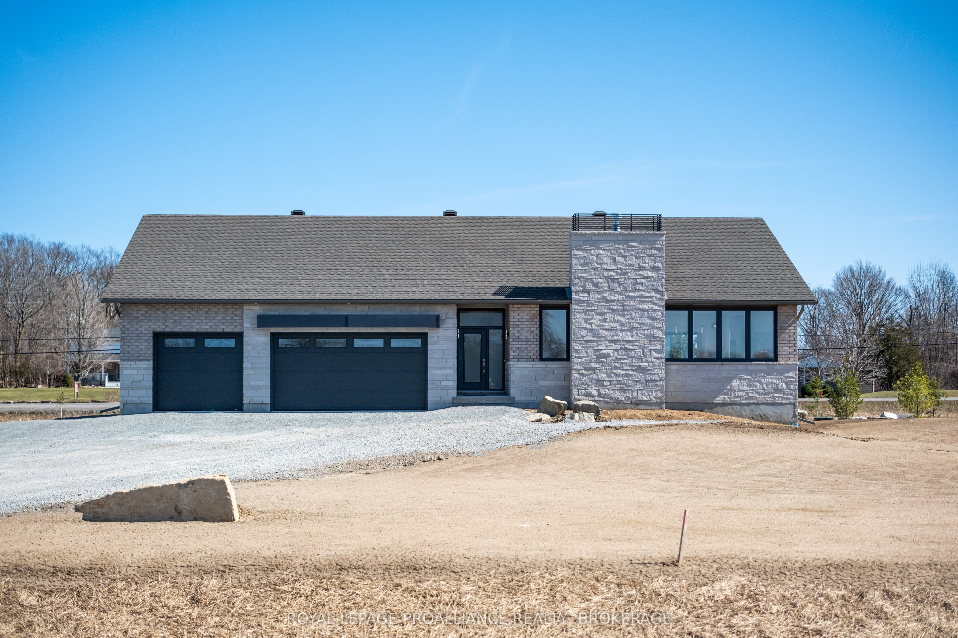 158 Summerside Drive Property Photo