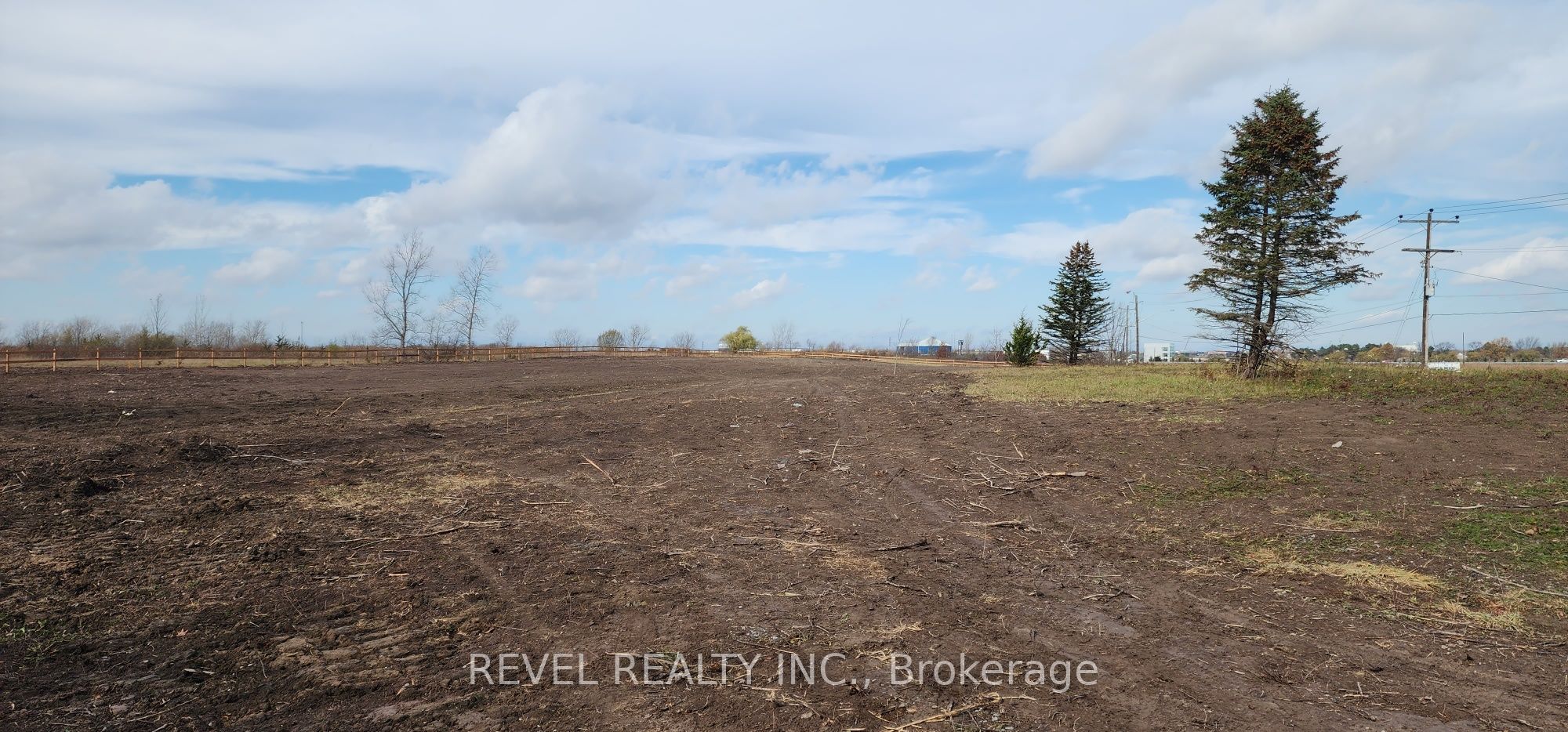 260 Colborne Street Property Photo 4
