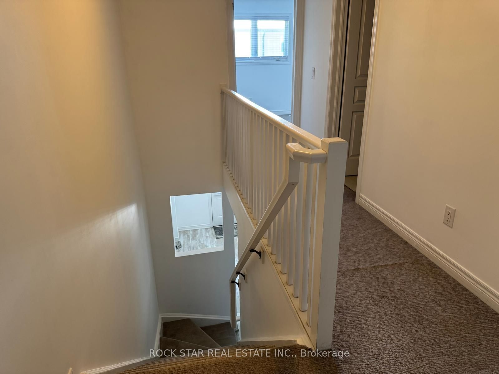 7768 Ascot Cir Property Photo 10