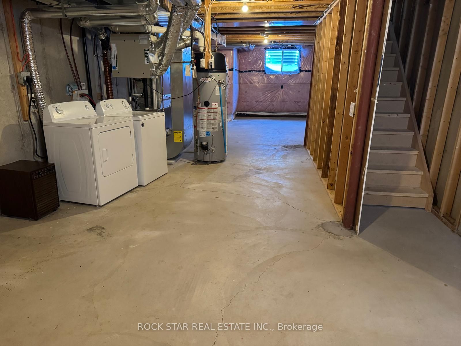 7768 Ascot Cir Property Photo 18