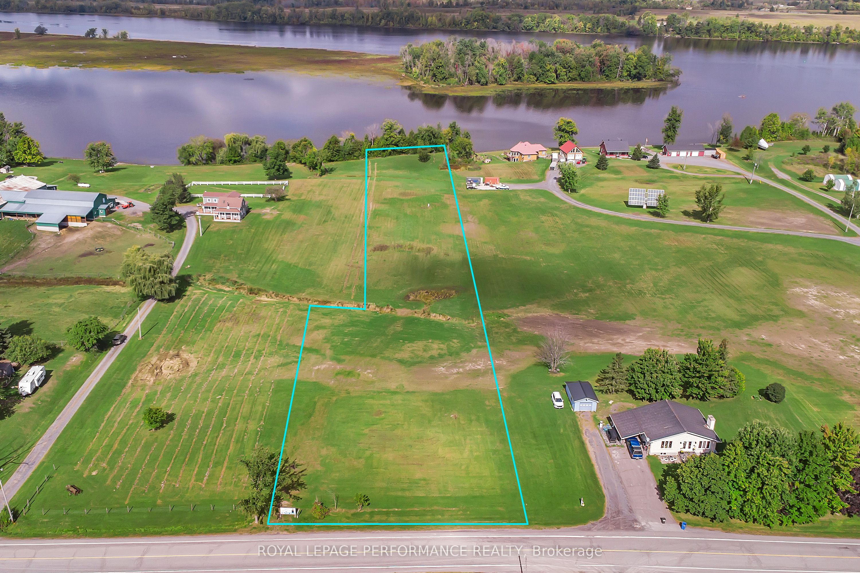 1811 Plantagenet Concession 1 Road Property Photo