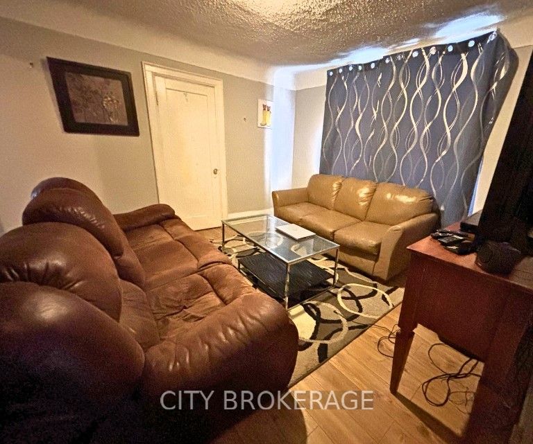 4 Rosemont Ave Property Photo 13