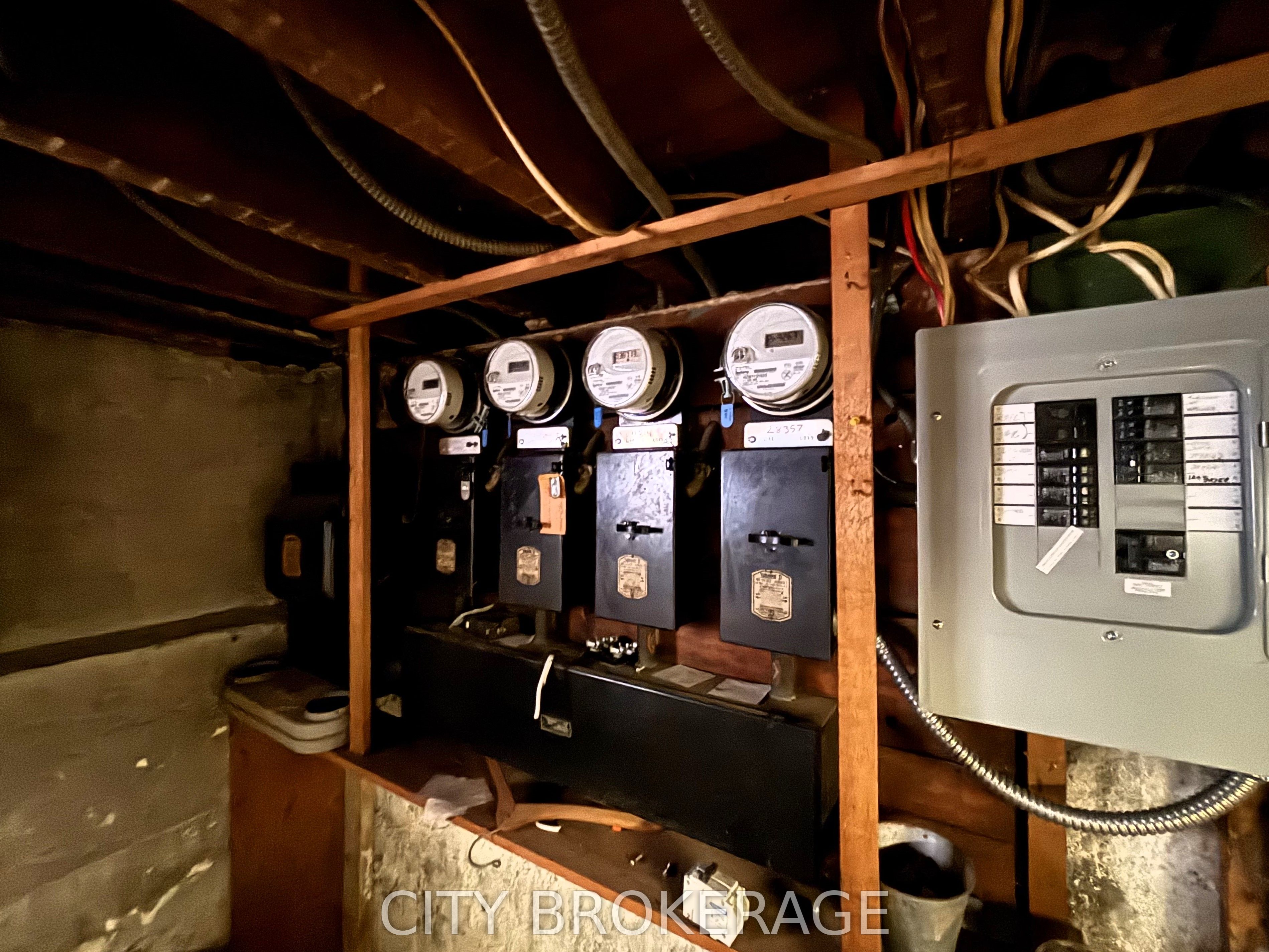 4 Rosemont Ave Property Photo 21