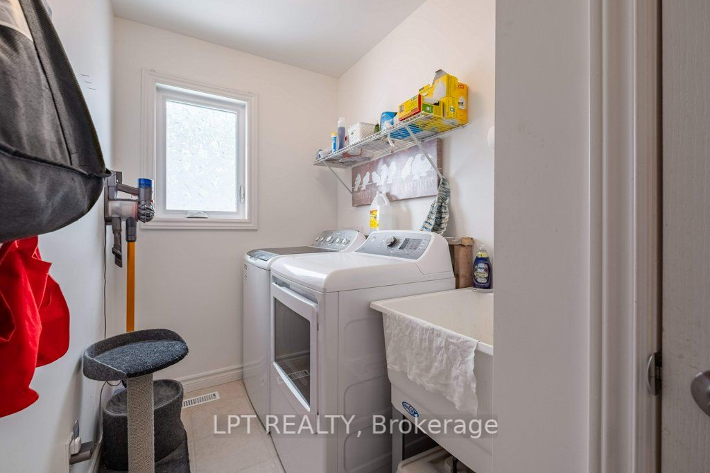 2 Merrill Drive Property Photo 10
