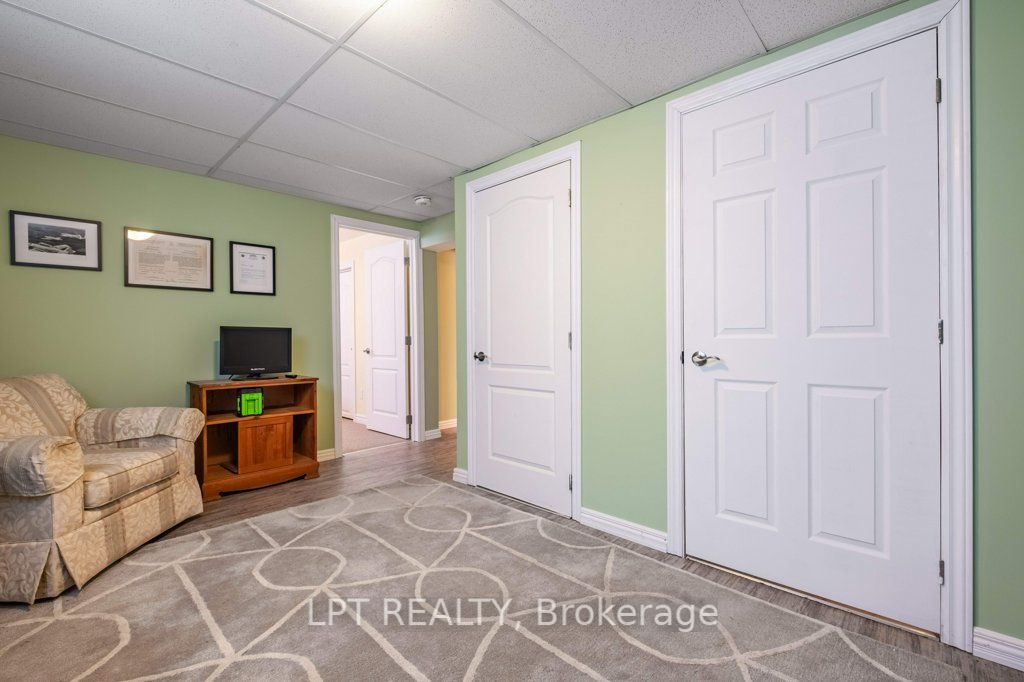 2 Merrill Drive Property Photo 22