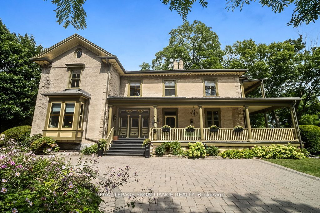47 Pine Street Property Photo 1