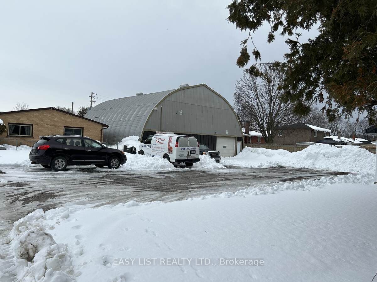 455 Campbell Street Property Photo 3