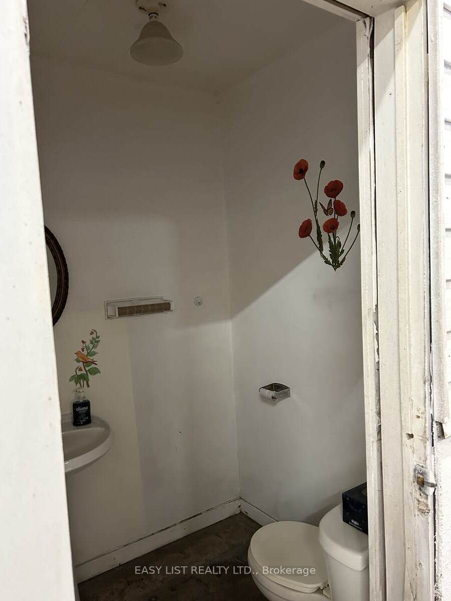 455 Campbell Street Property Photo 10