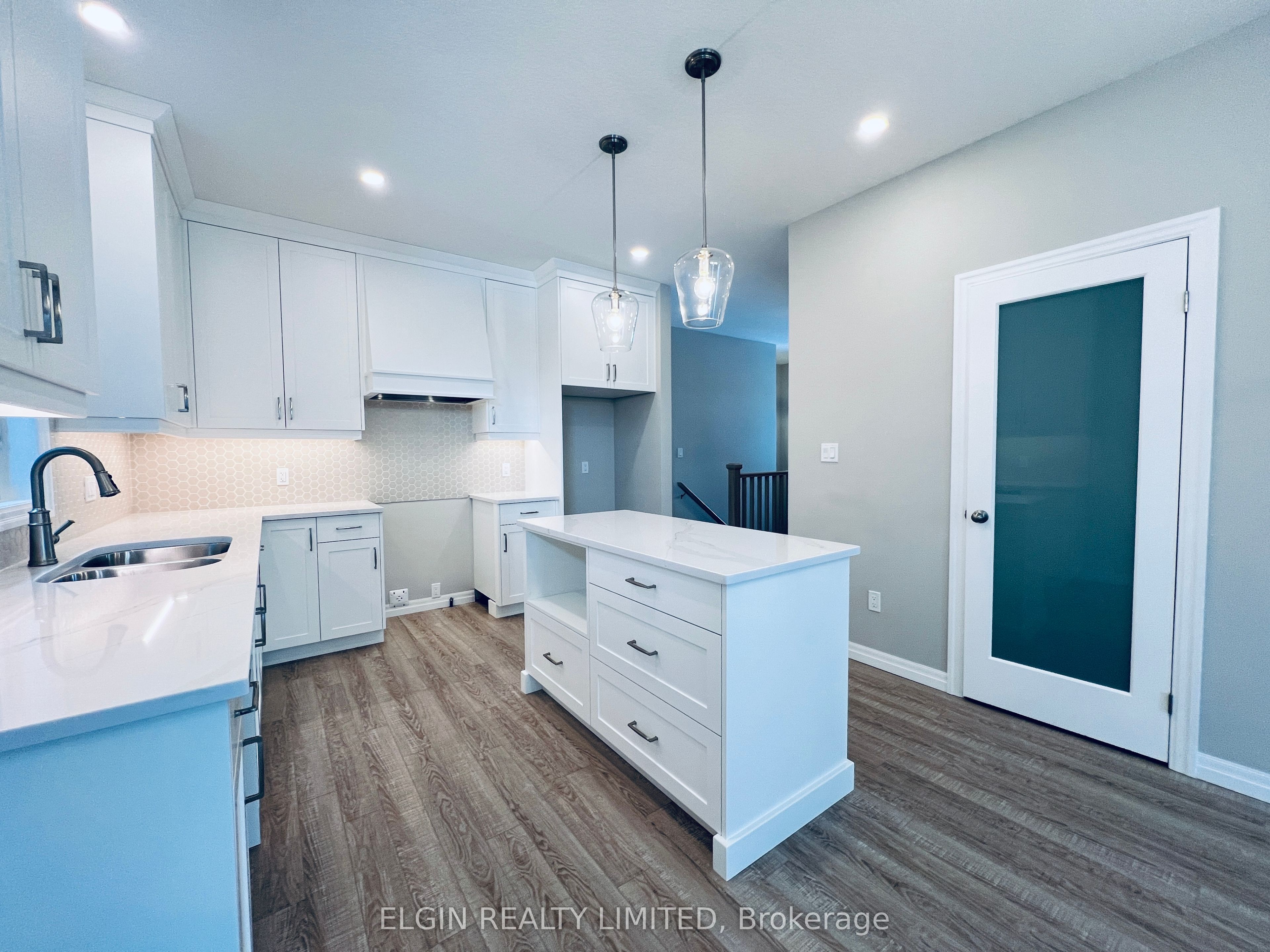 55 Canary Street Property Photo 6