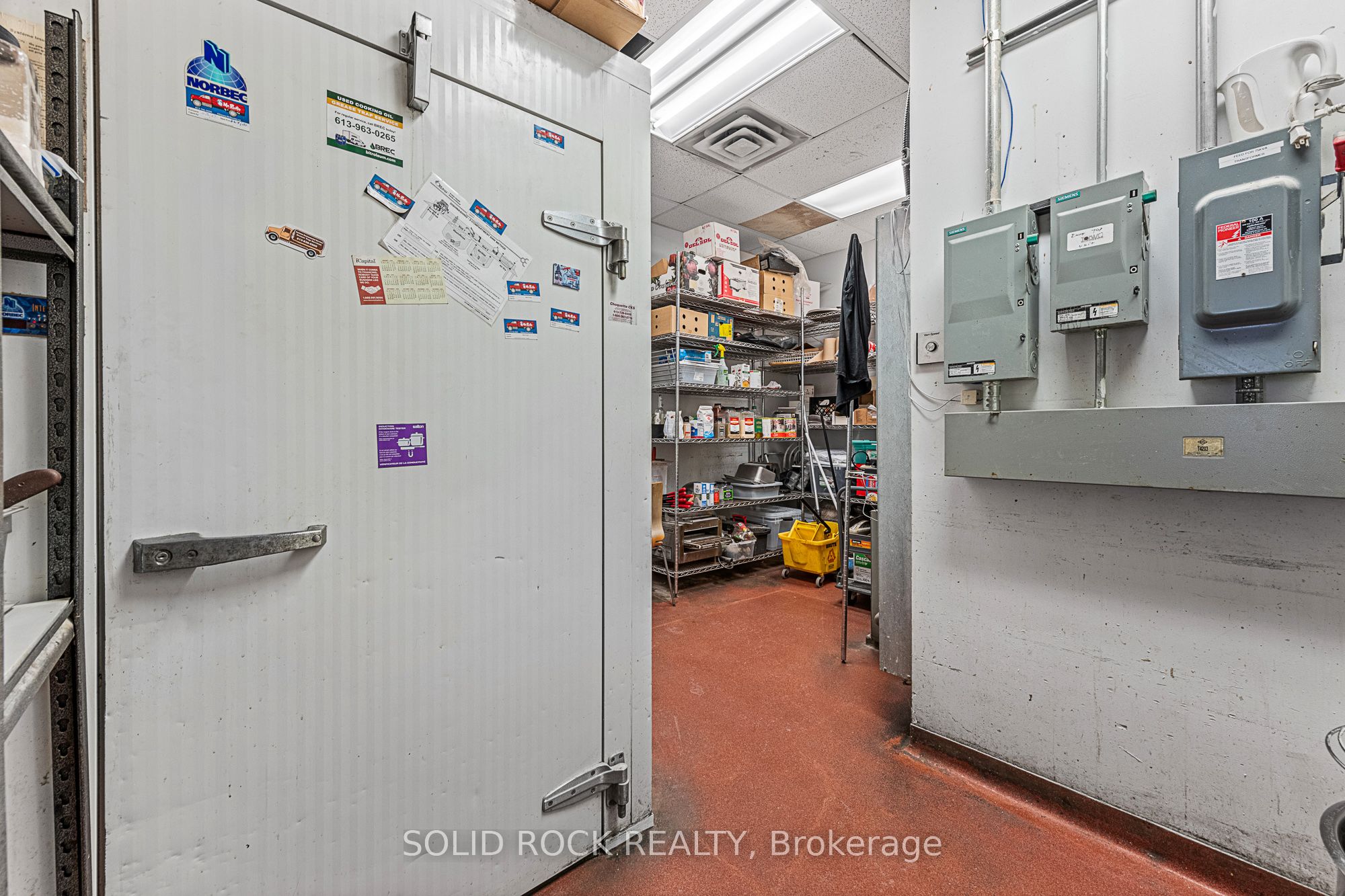 450 Kanata Ave Property Photo 19