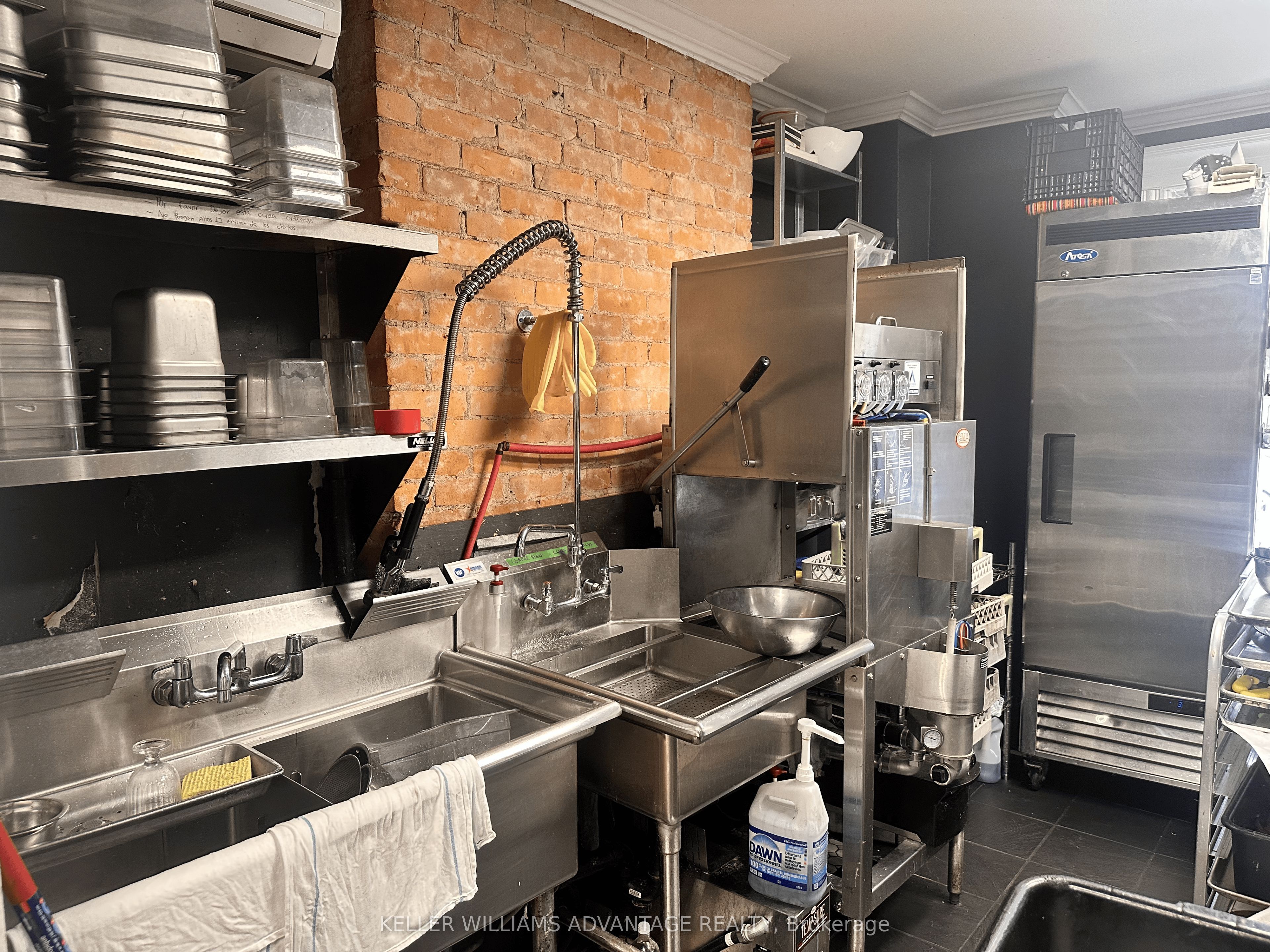 254 Locke Street Property Photo 6