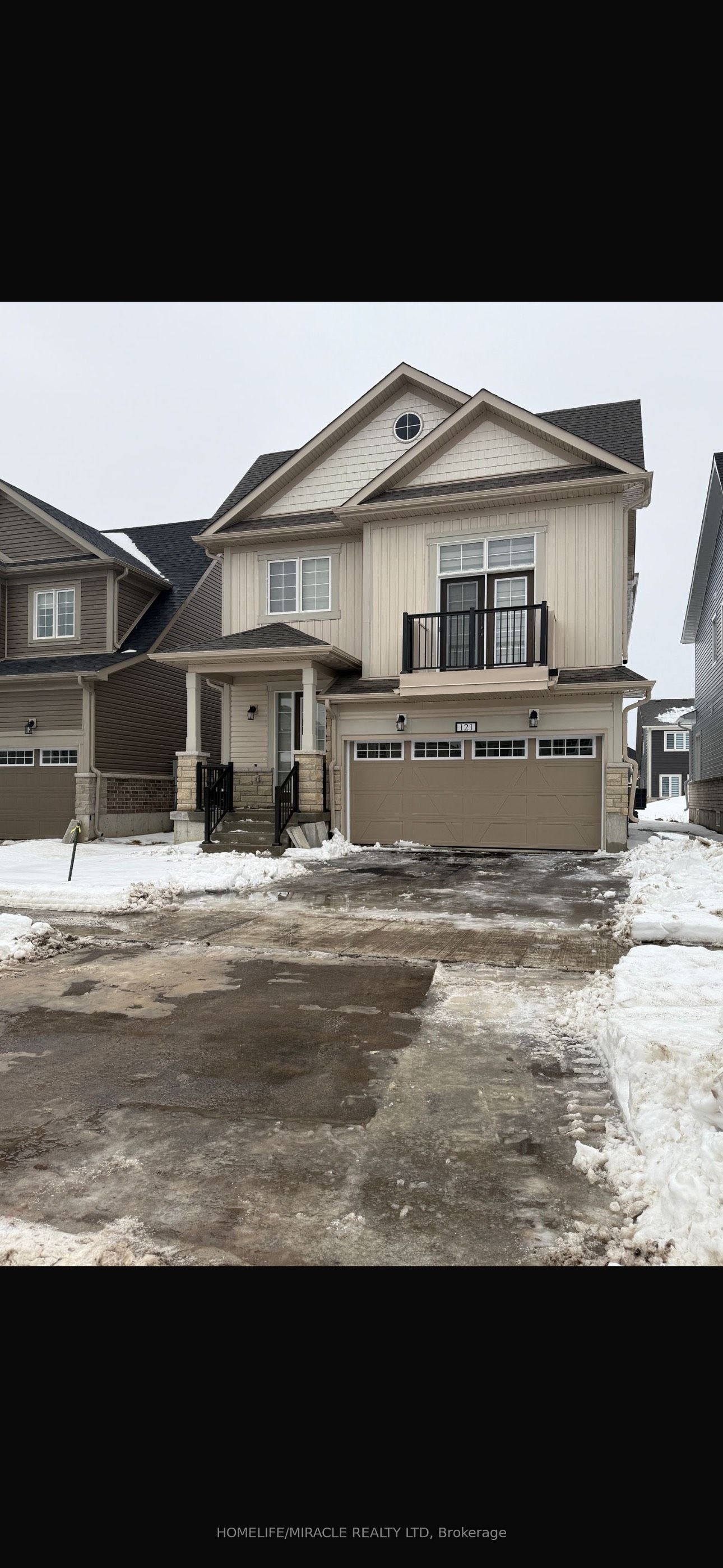 121 Oakmont Drive Property Photo
