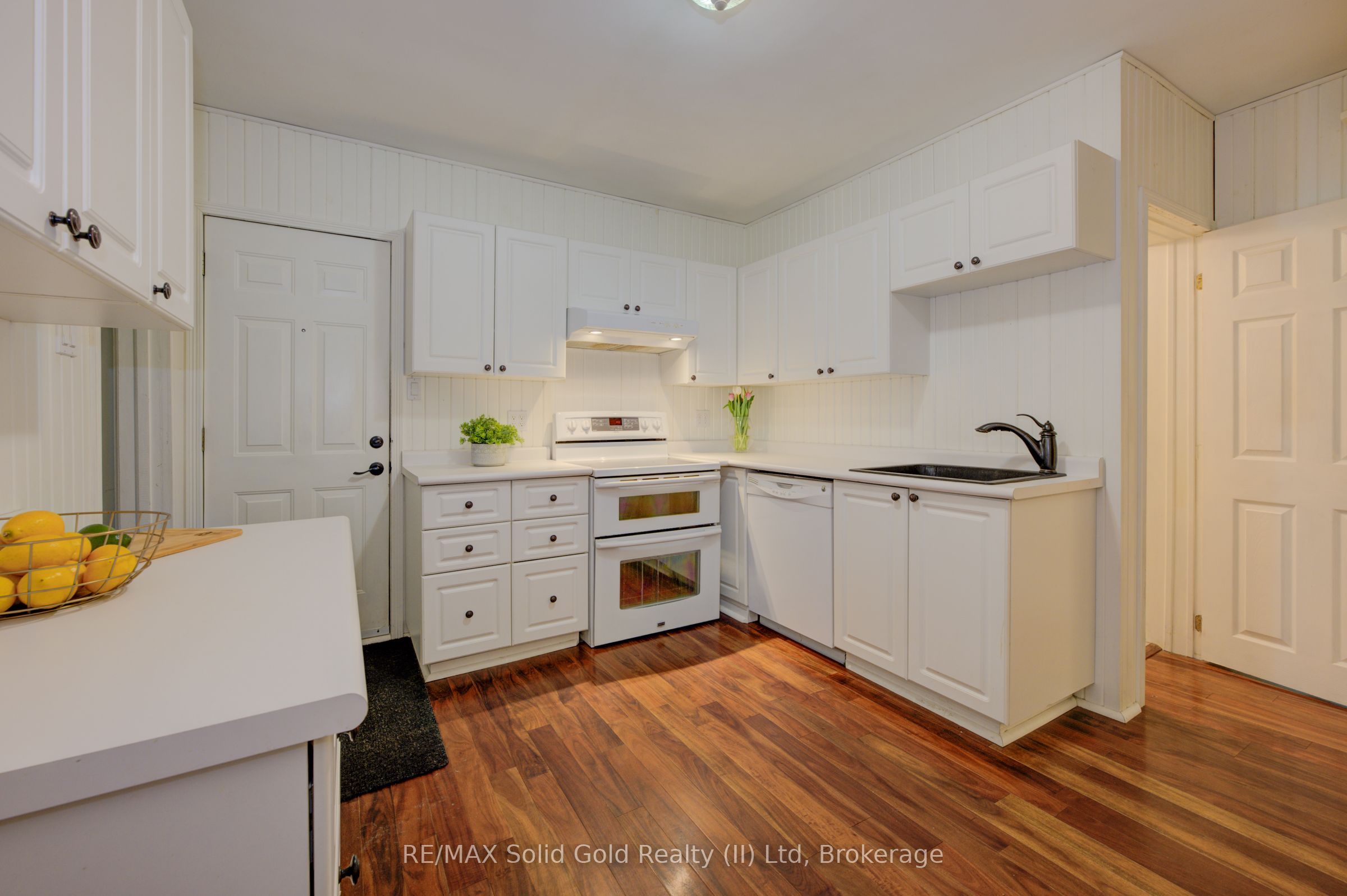3 St Charles Street Property Photo 33