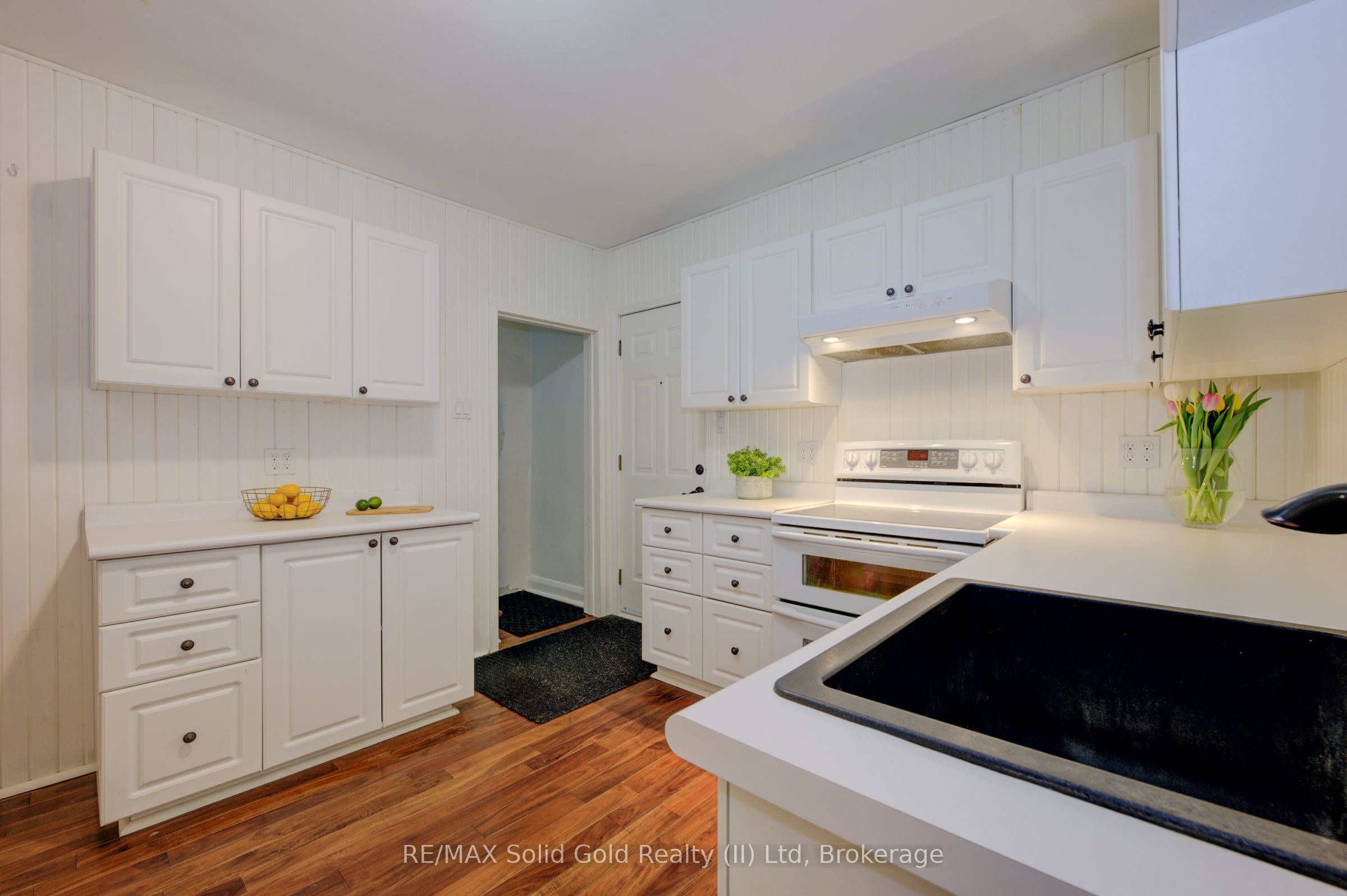 3 St Charles Street Property Photo 34