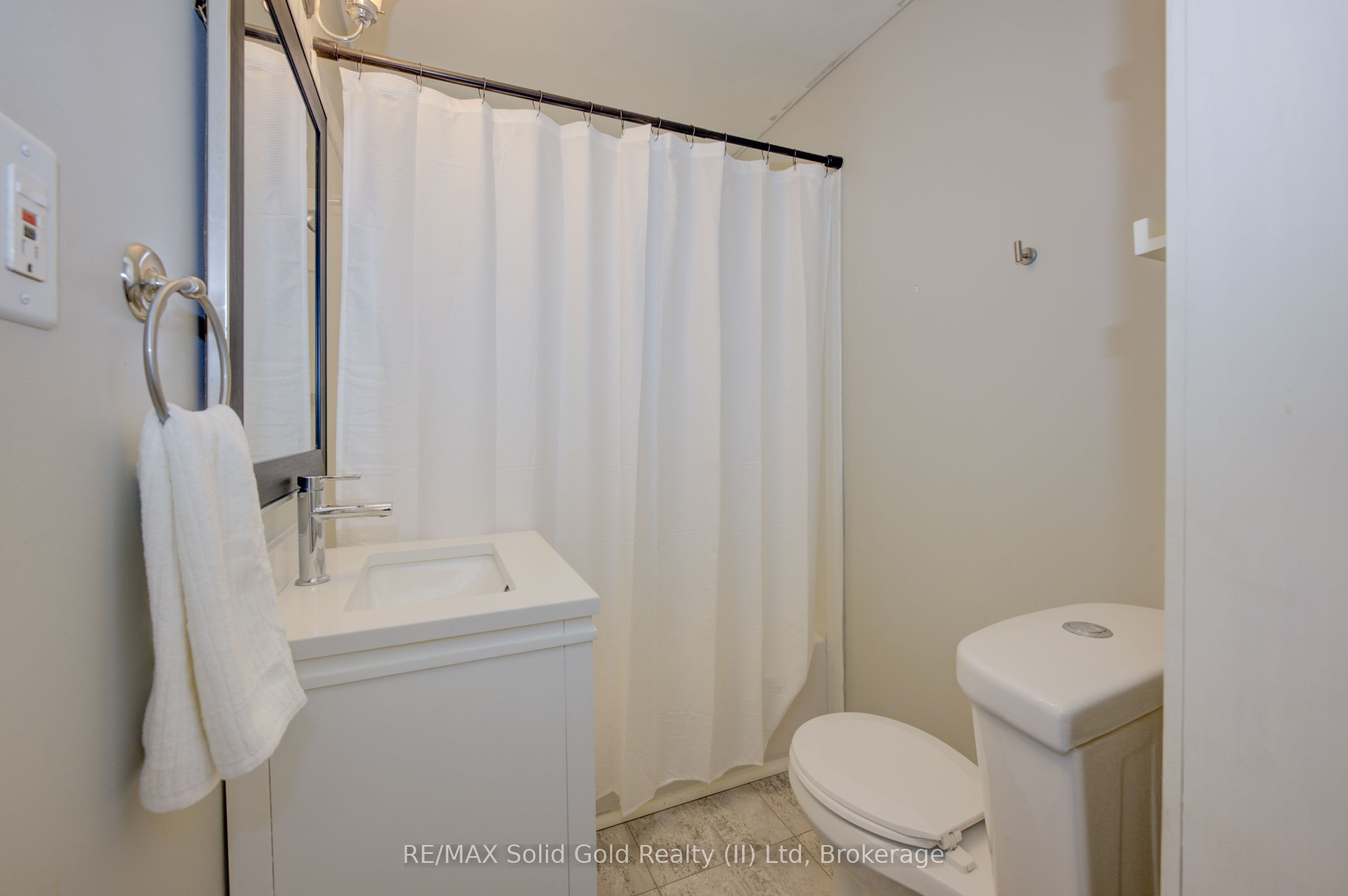 3 St Charles Street Property Photo 35