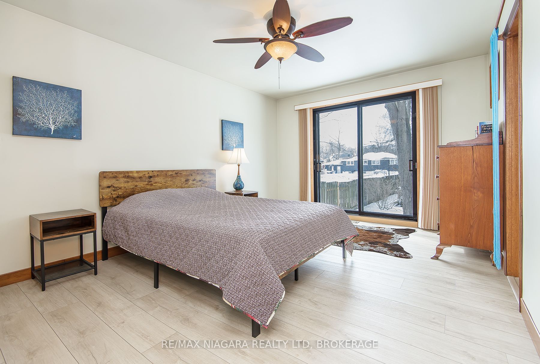 18 Oakridge Crescent Property Photo 24