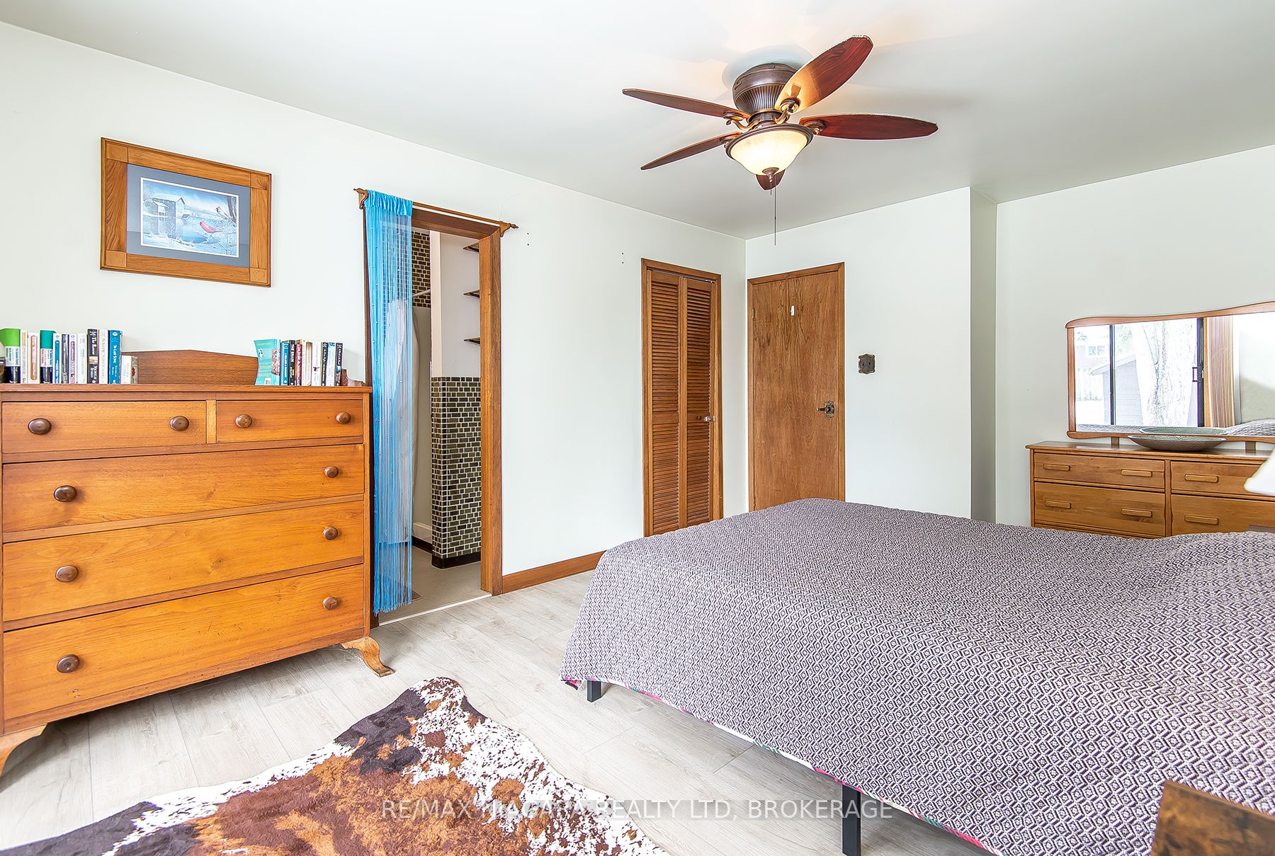 18 Oakridge Crescent Property Photo 25