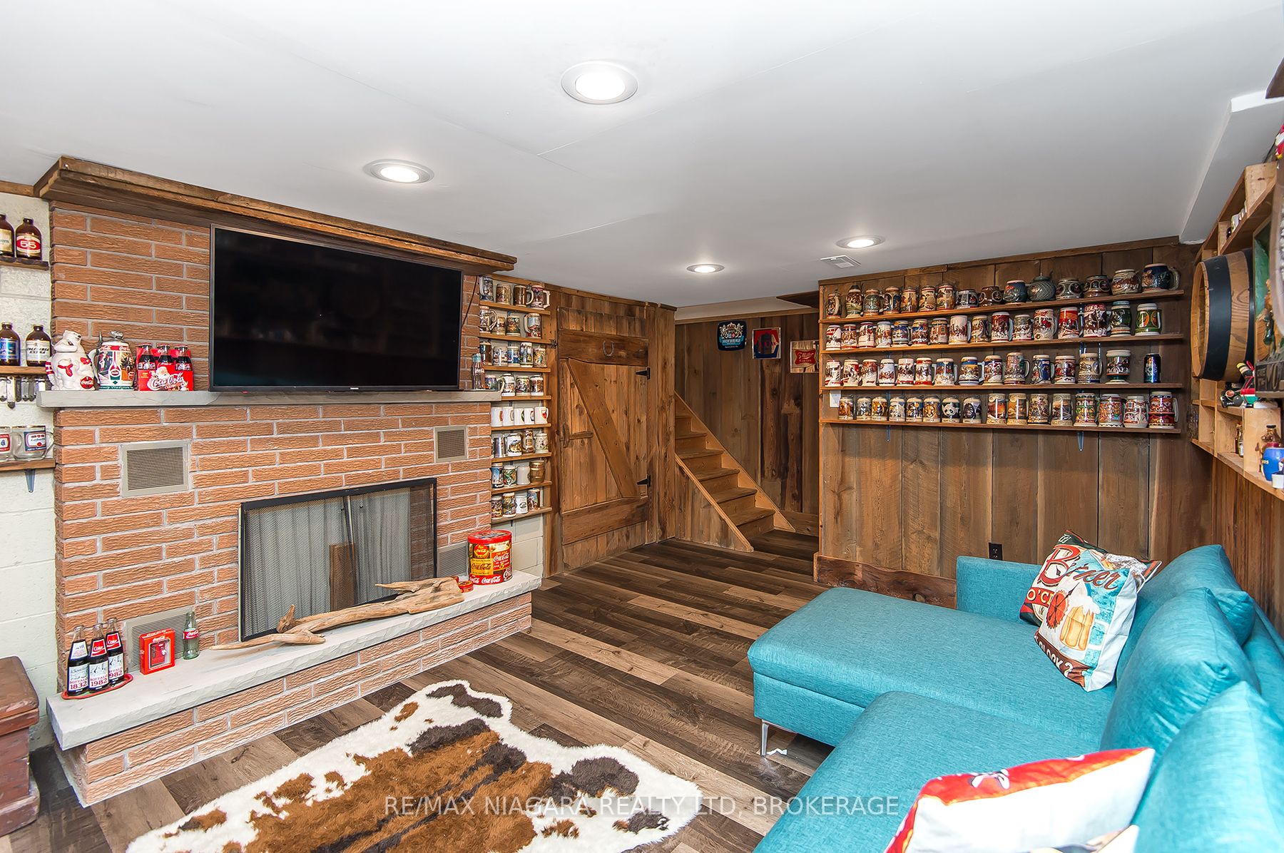 18 Oakridge Crescent Property Photo 33