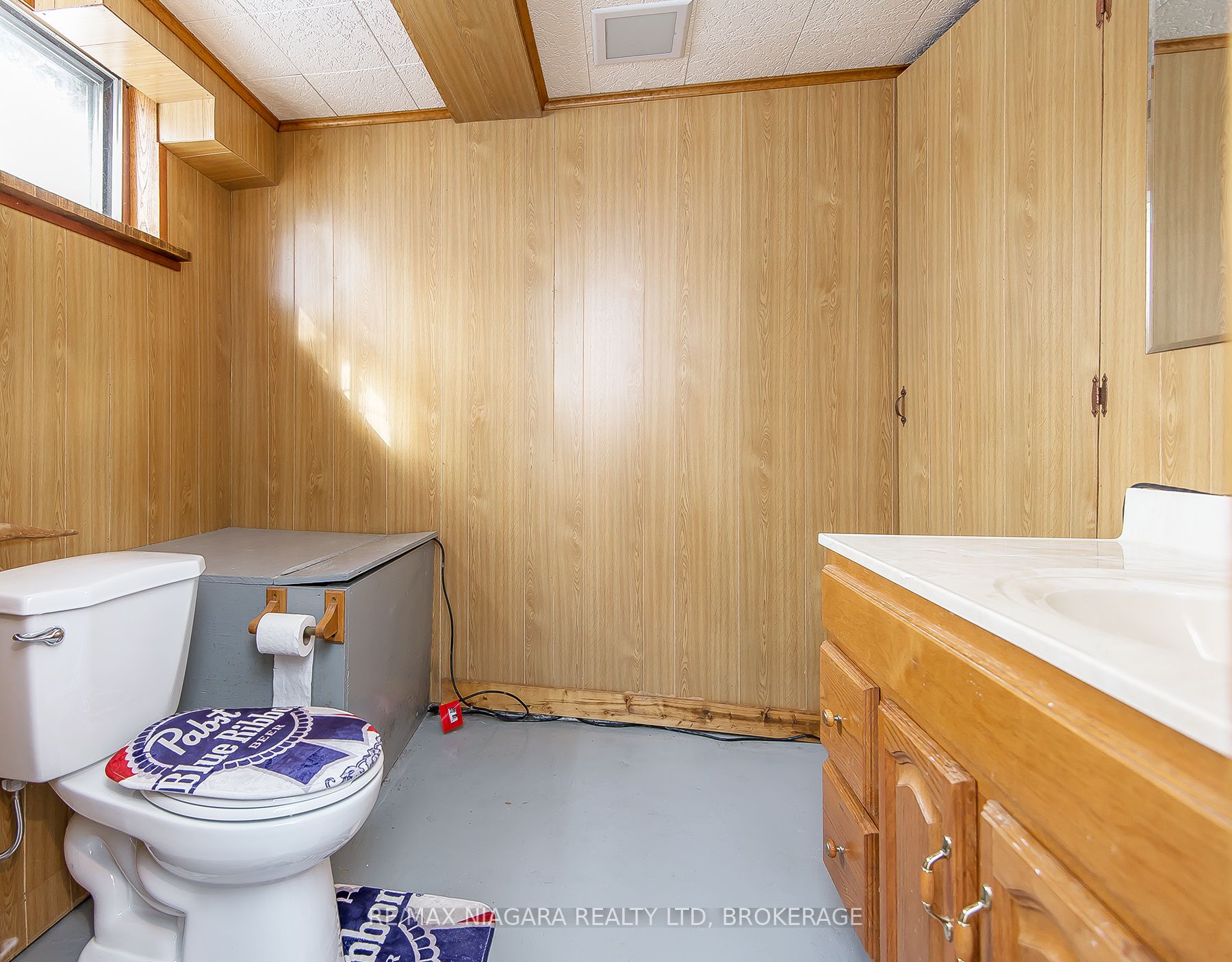 18 Oakridge Crescent Property Photo 41