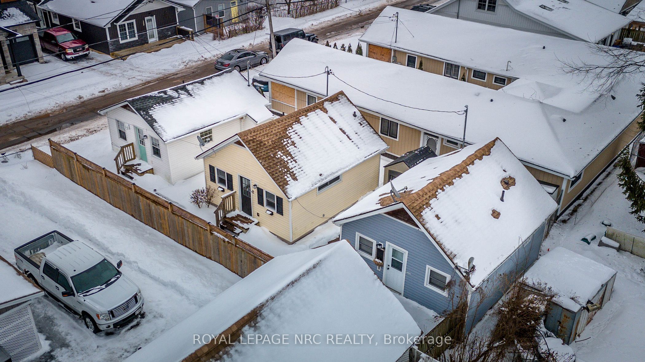 387 Elmwood Ave Property Photo