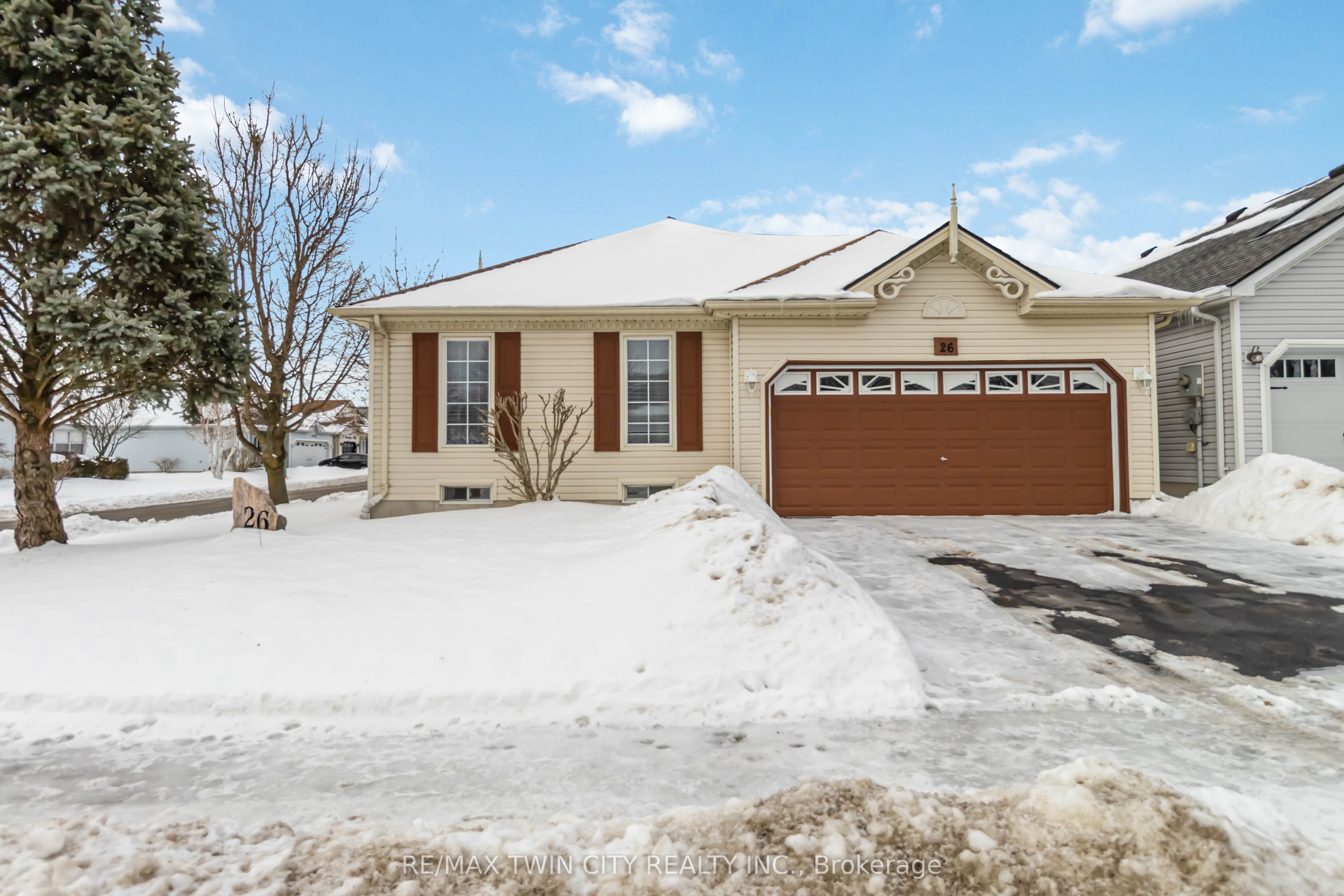 26 Walsingham Dr Property Photo
