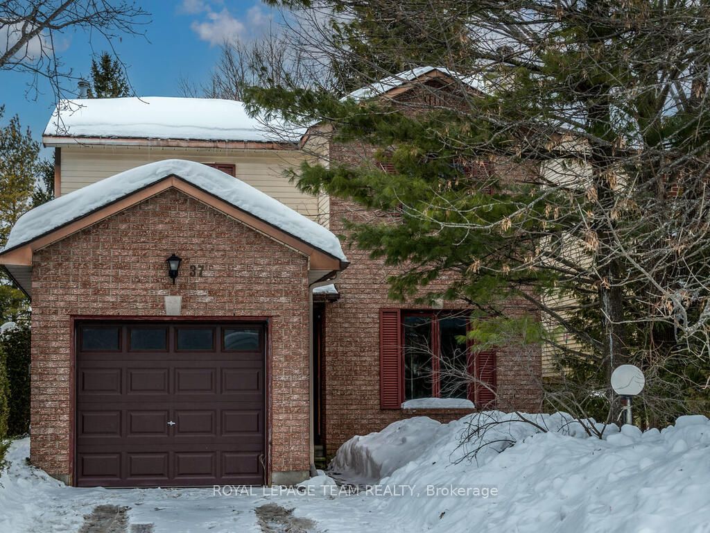 37 Denham Way Property Photo 1
