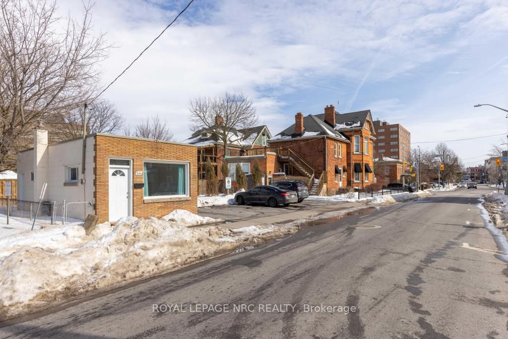64 Queen St Property Photo 2