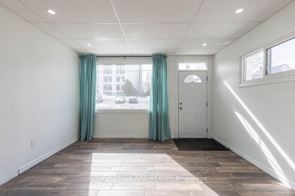 64 Queen St Property Photo 3