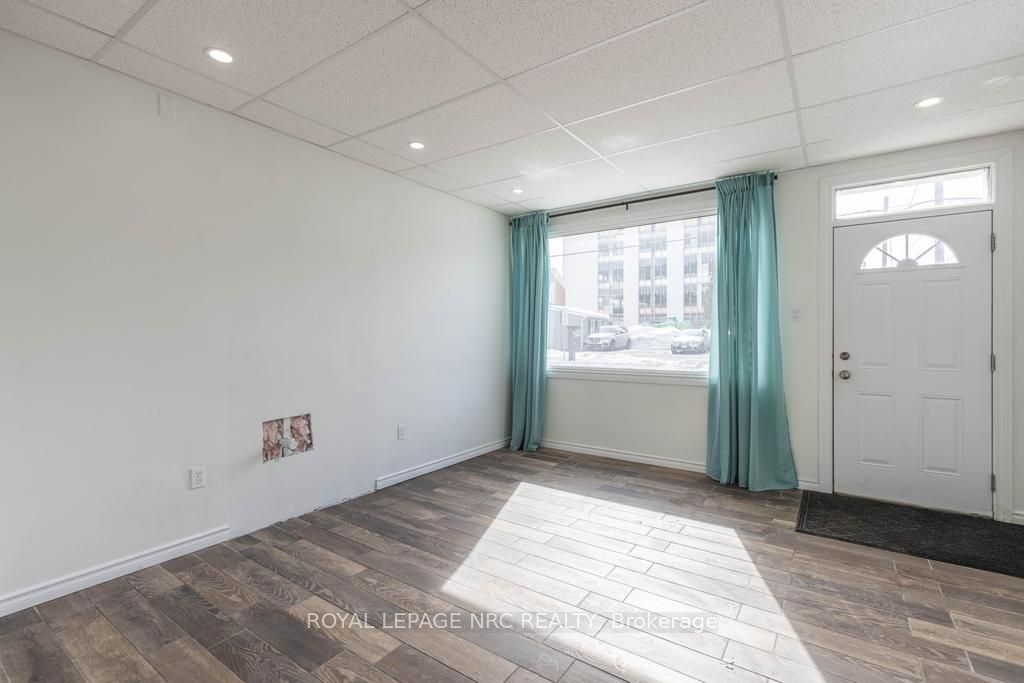 64 Queen St Property Photo 4