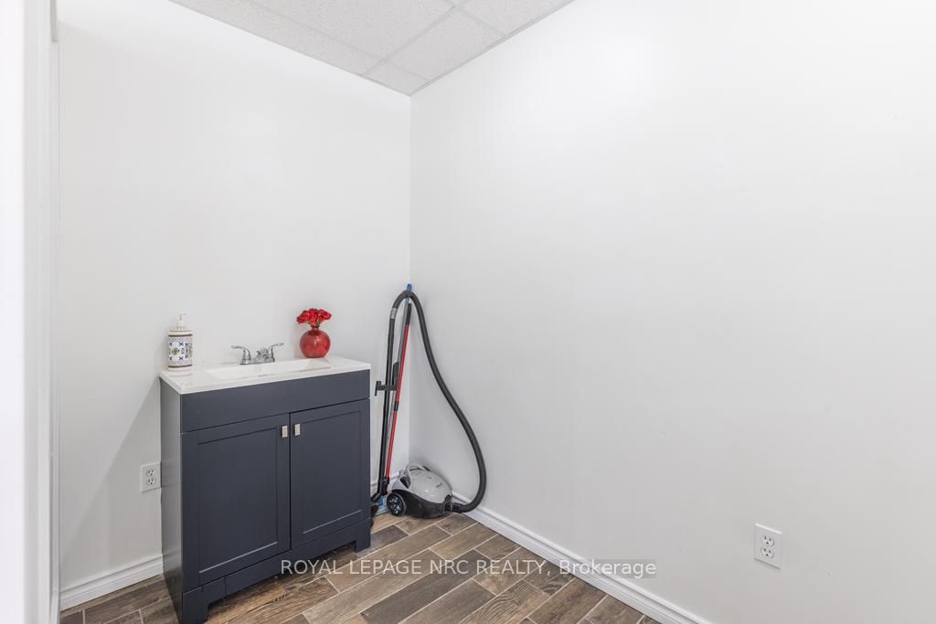 64 Queen St Property Photo 11