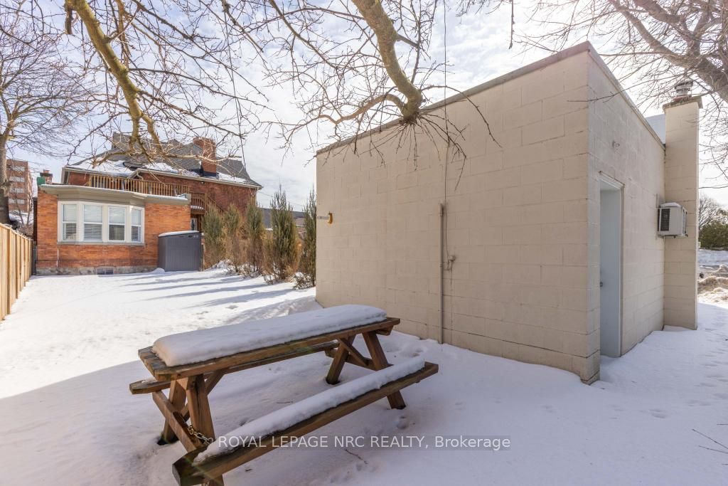 64 Queen St Property Photo 12