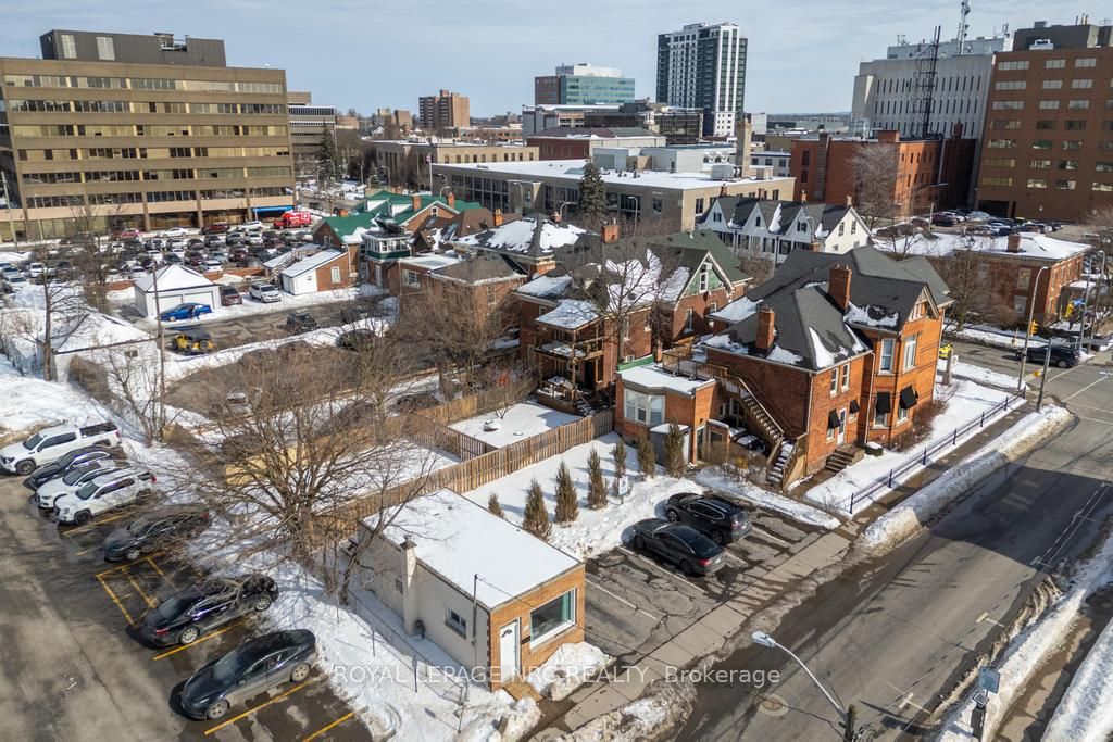64 Queen St Property Photo 14