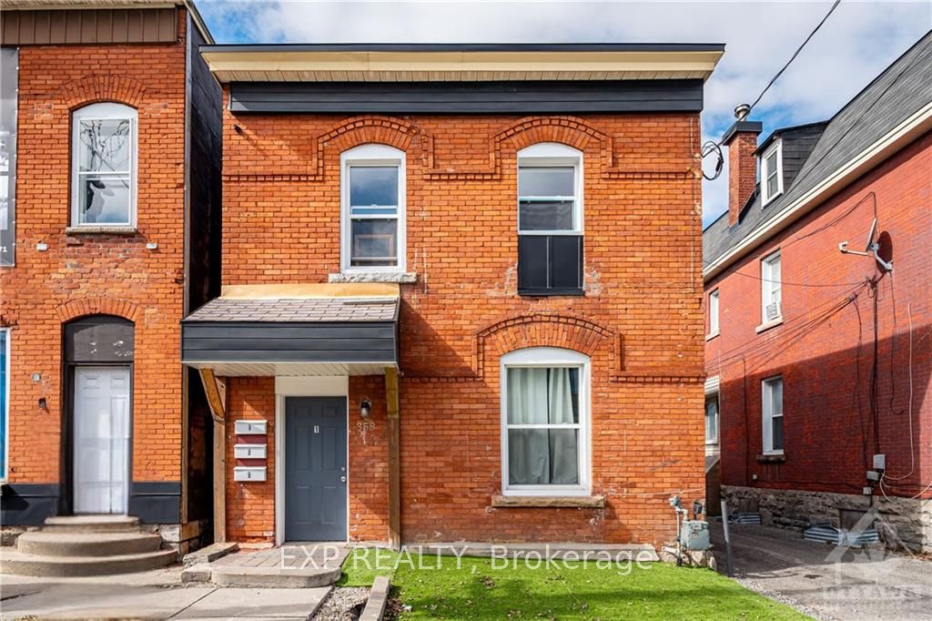 358 Booth St Property Photo