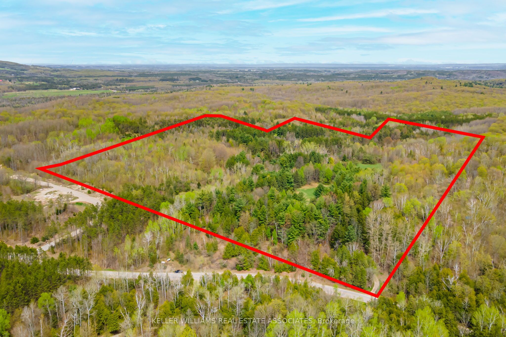 757427 2nd Line East Property Photo 1