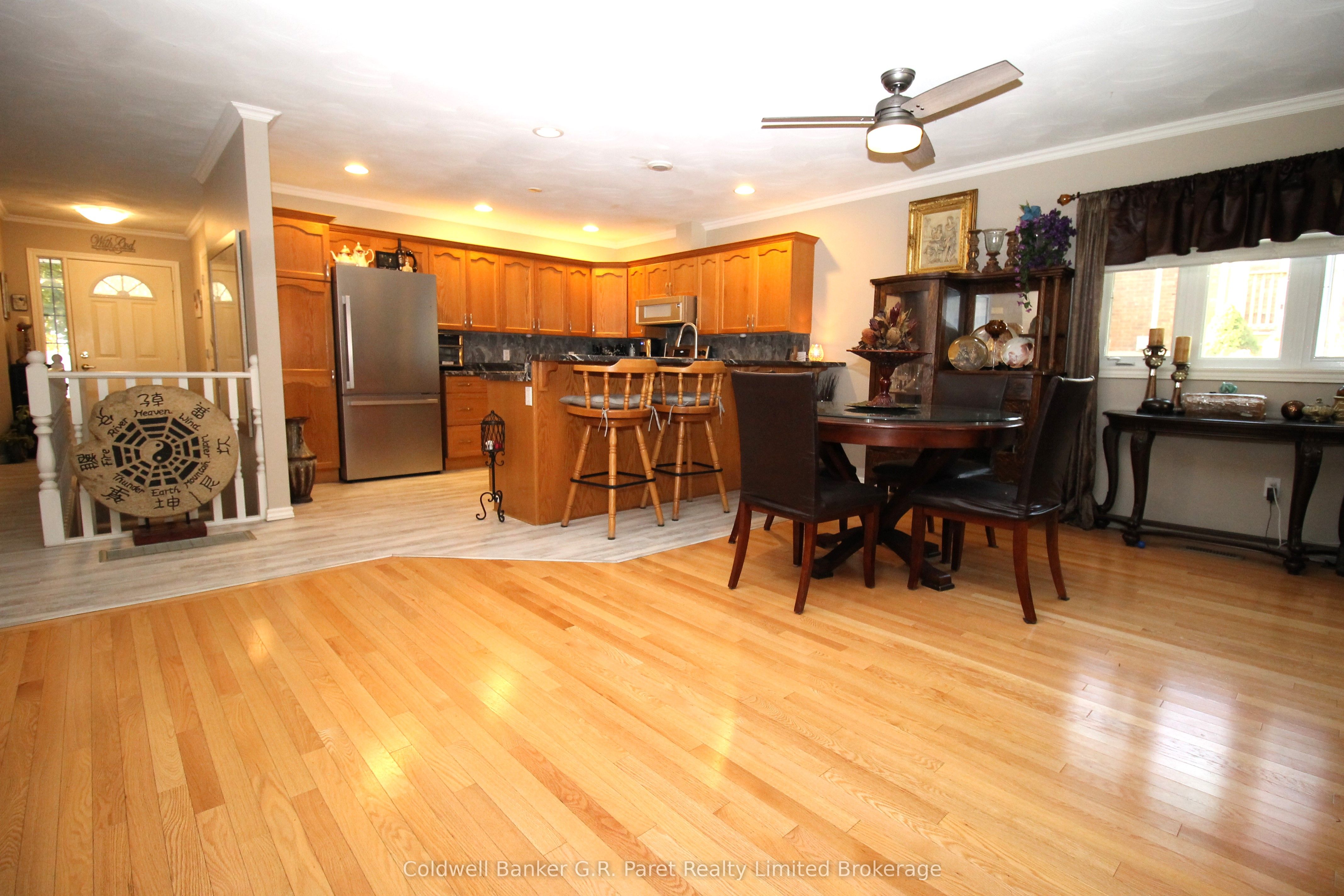 #5 - 150 Oak Street Property Photo 4
