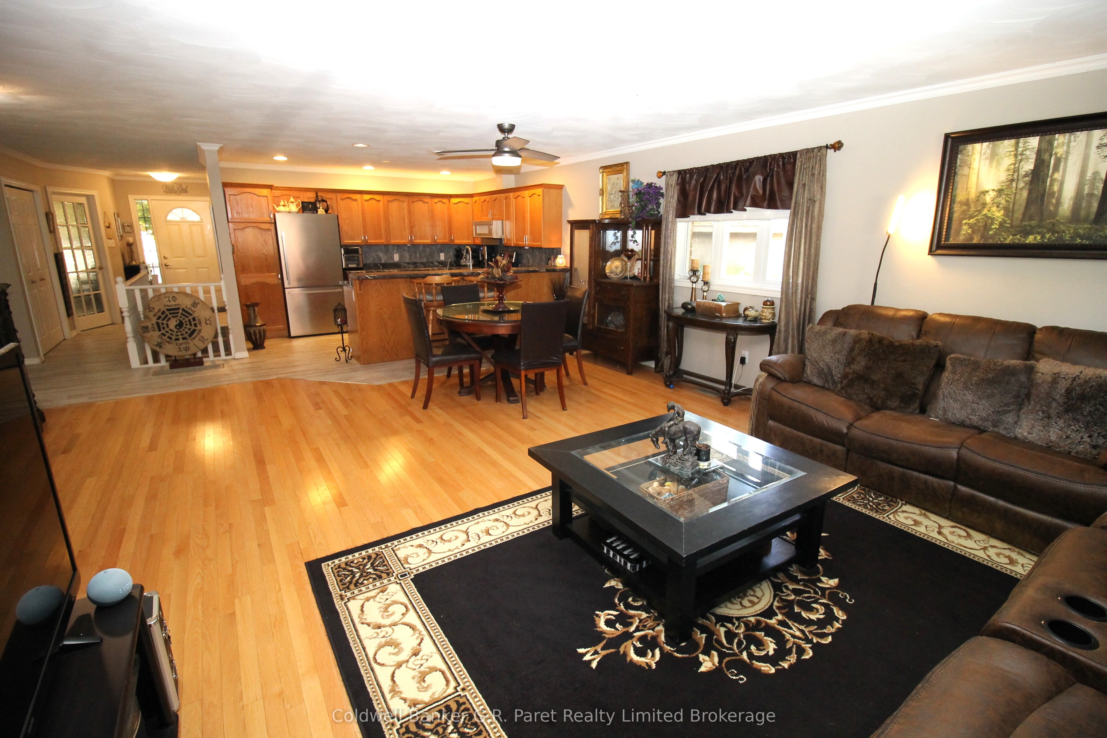 #5 - 150 Oak Street Property Photo 8
