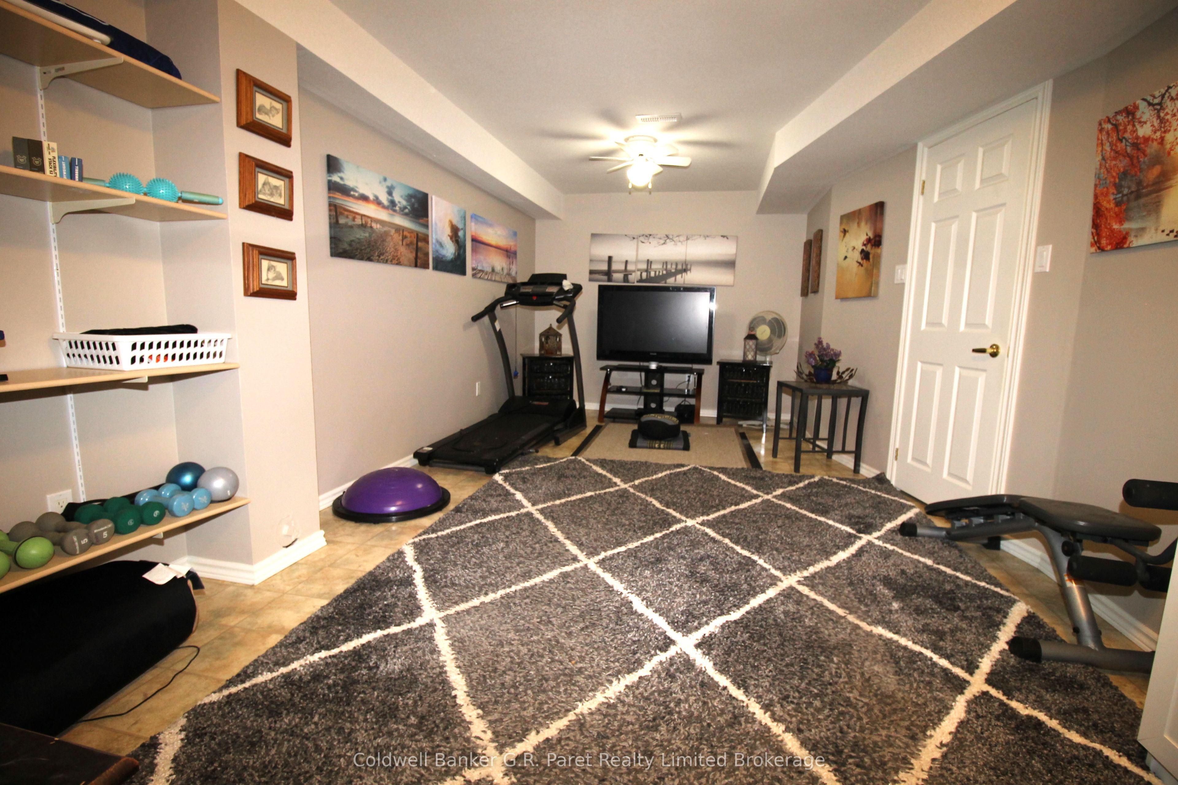 #5 - 150 Oak Street Property Photo 21