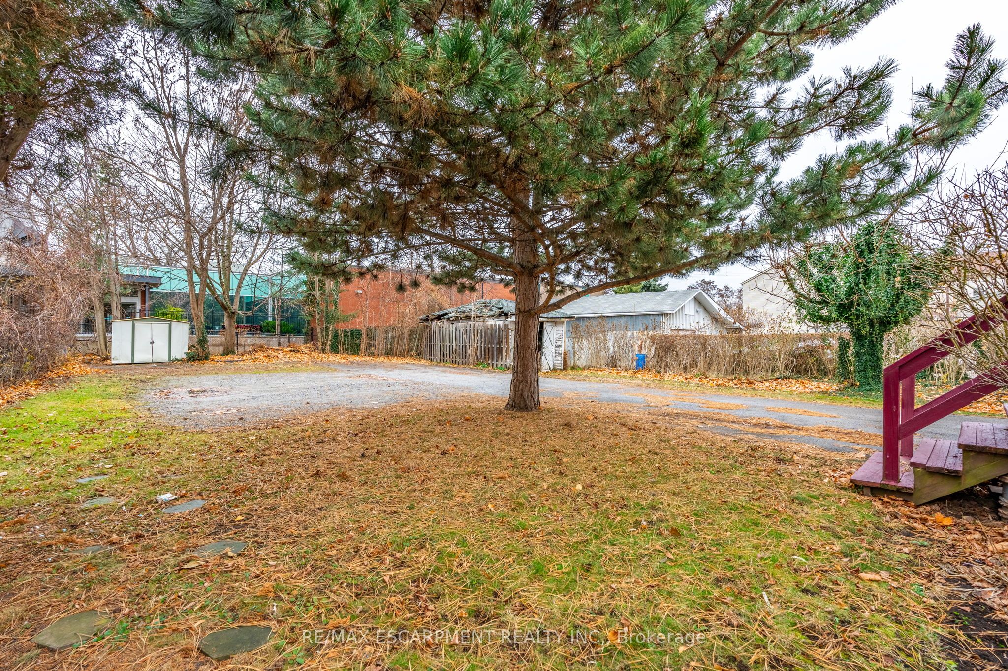 35 Ontario Street Property Photo 13