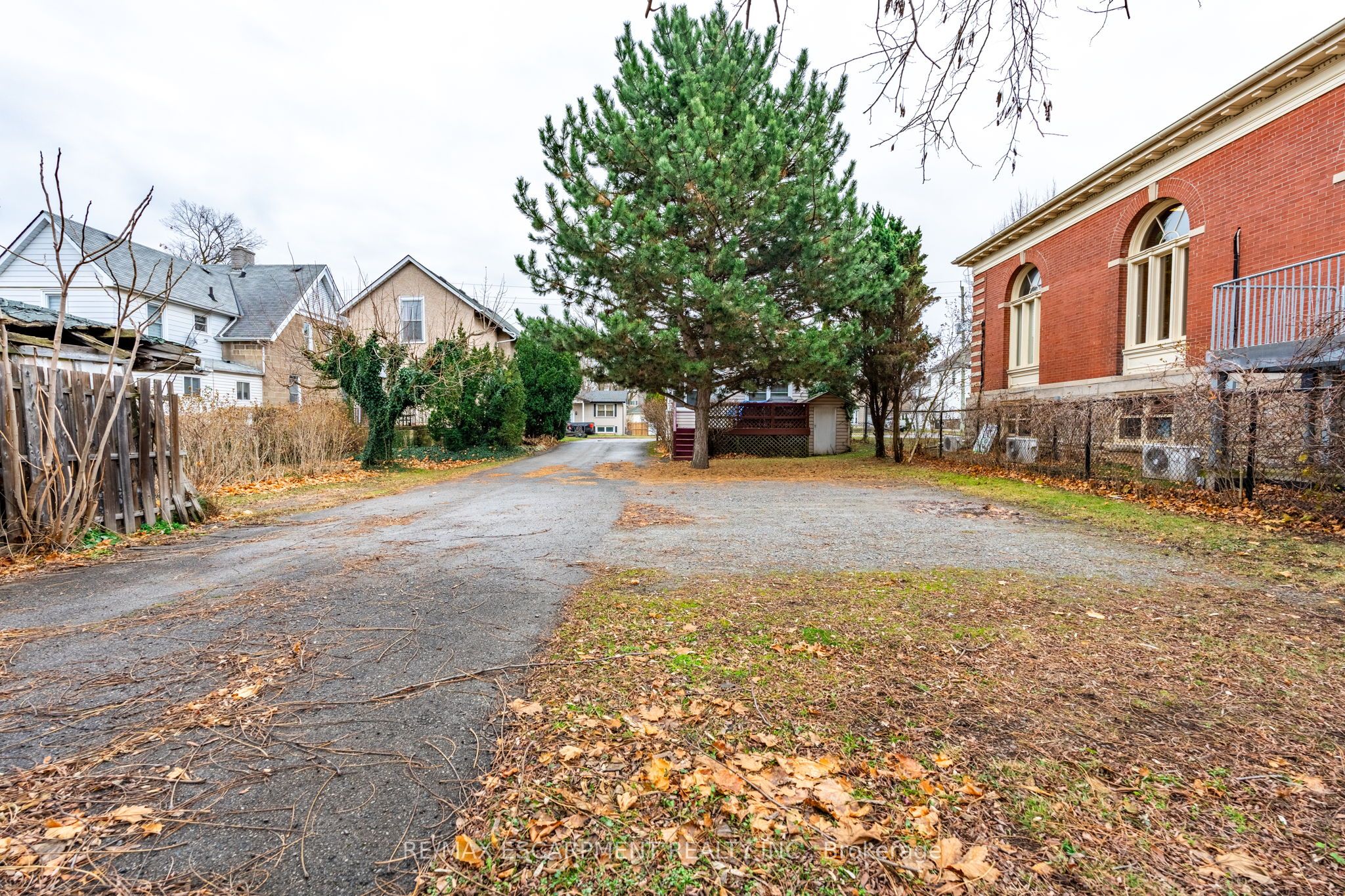 35 Ontario Street Property Photo 15