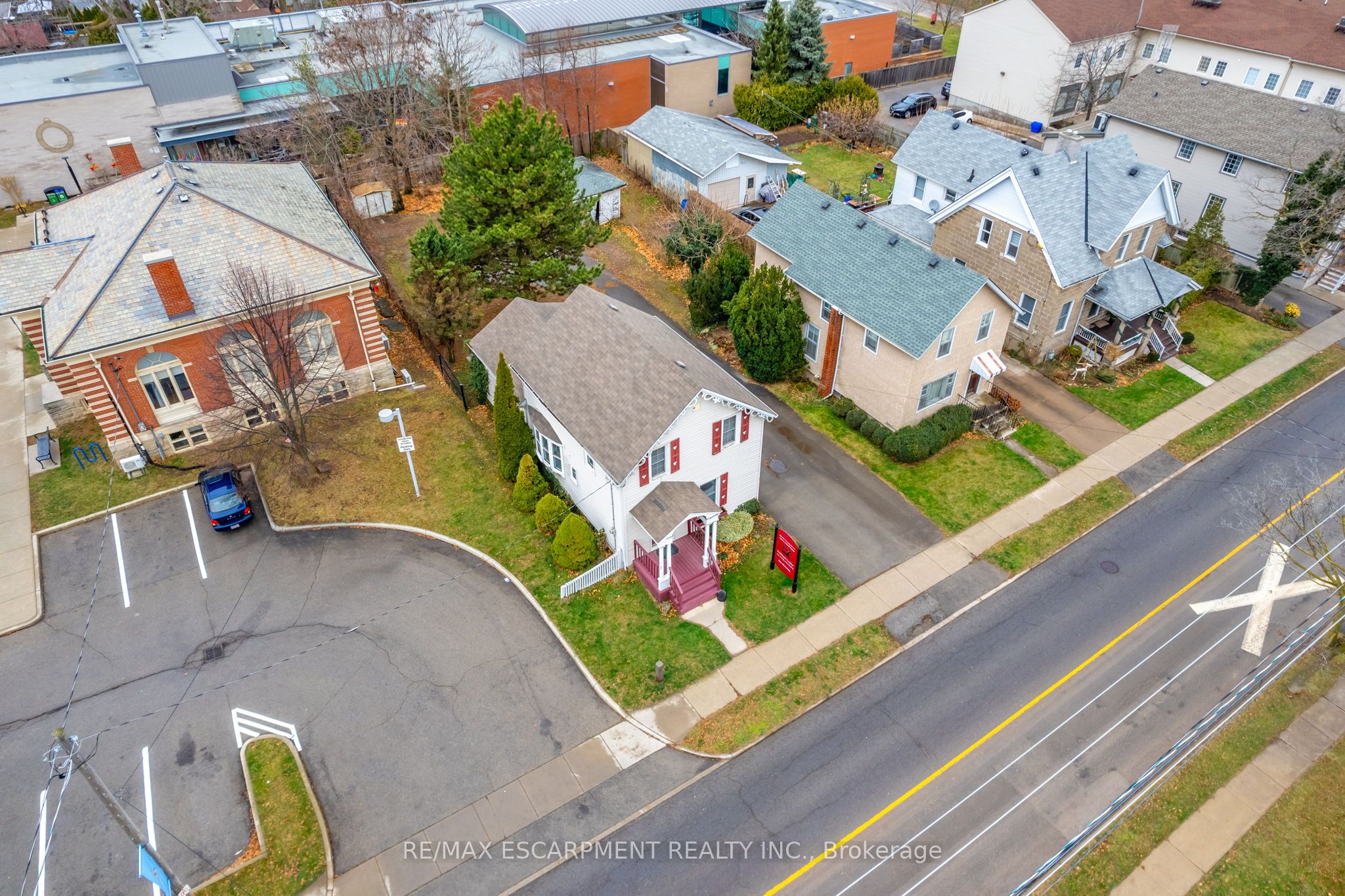 35 Ontario Street Property Photo 20