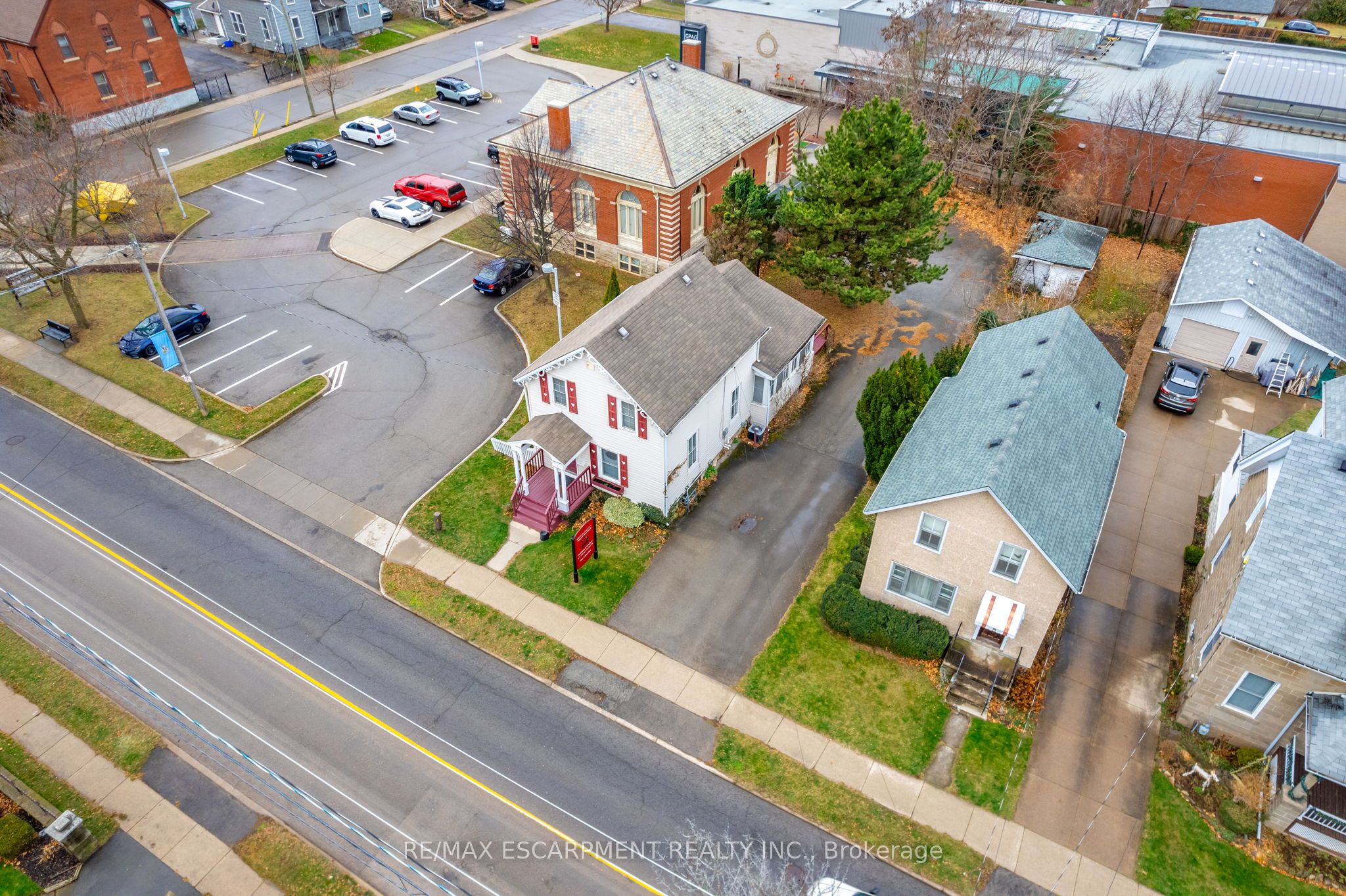 35 Ontario Street Property Photo 21