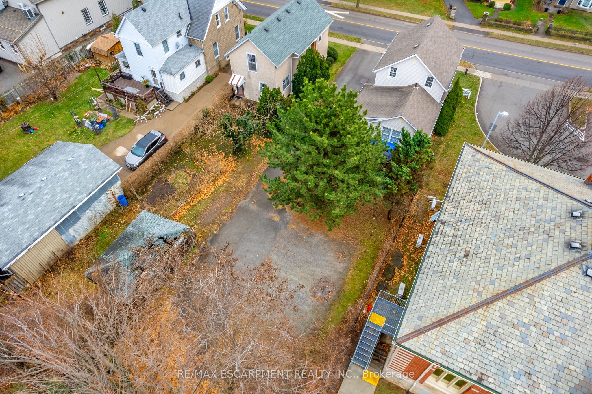 35 Ontario Street Property Photo 23