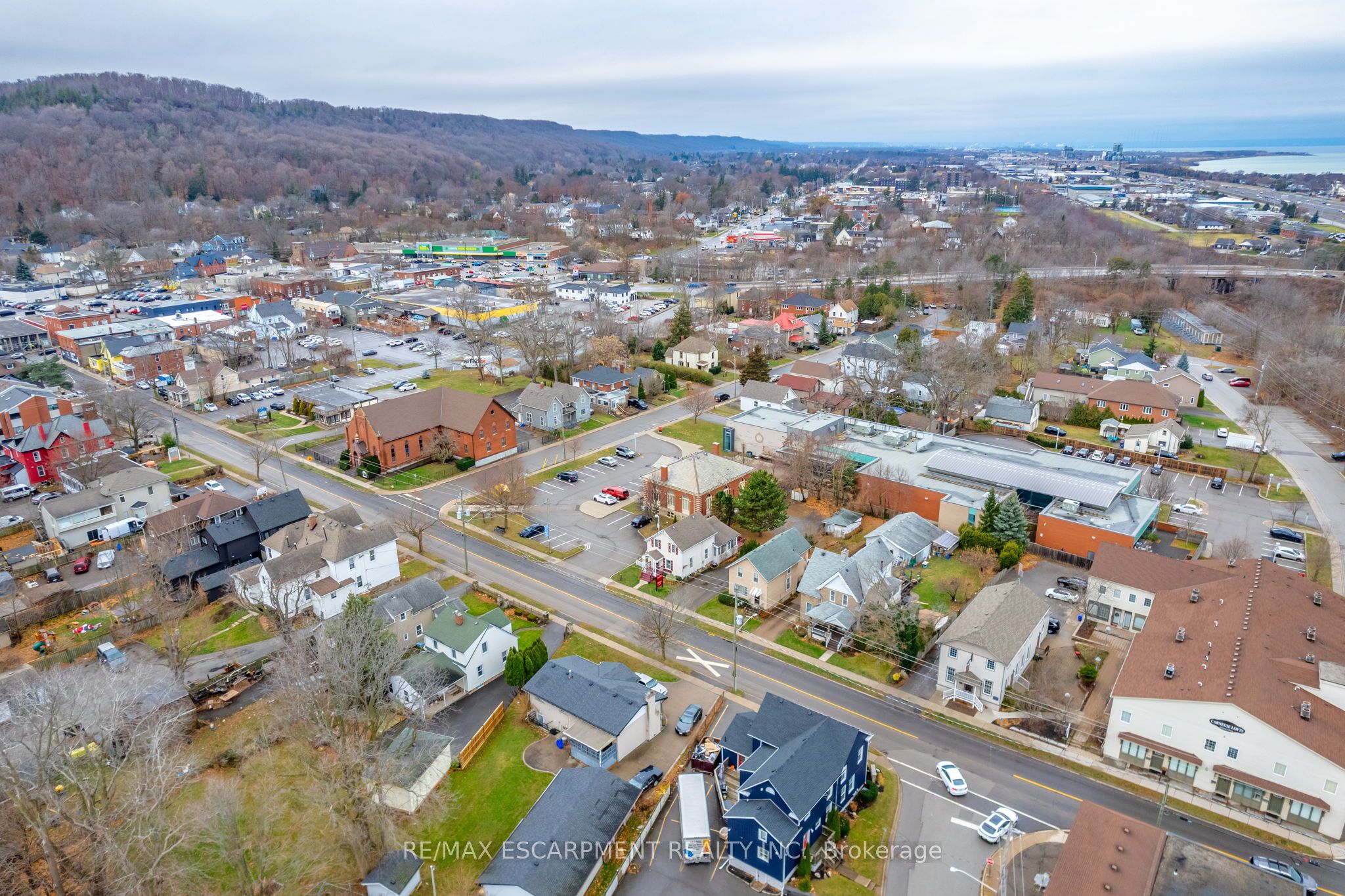 35 Ontario Street Property Photo 28