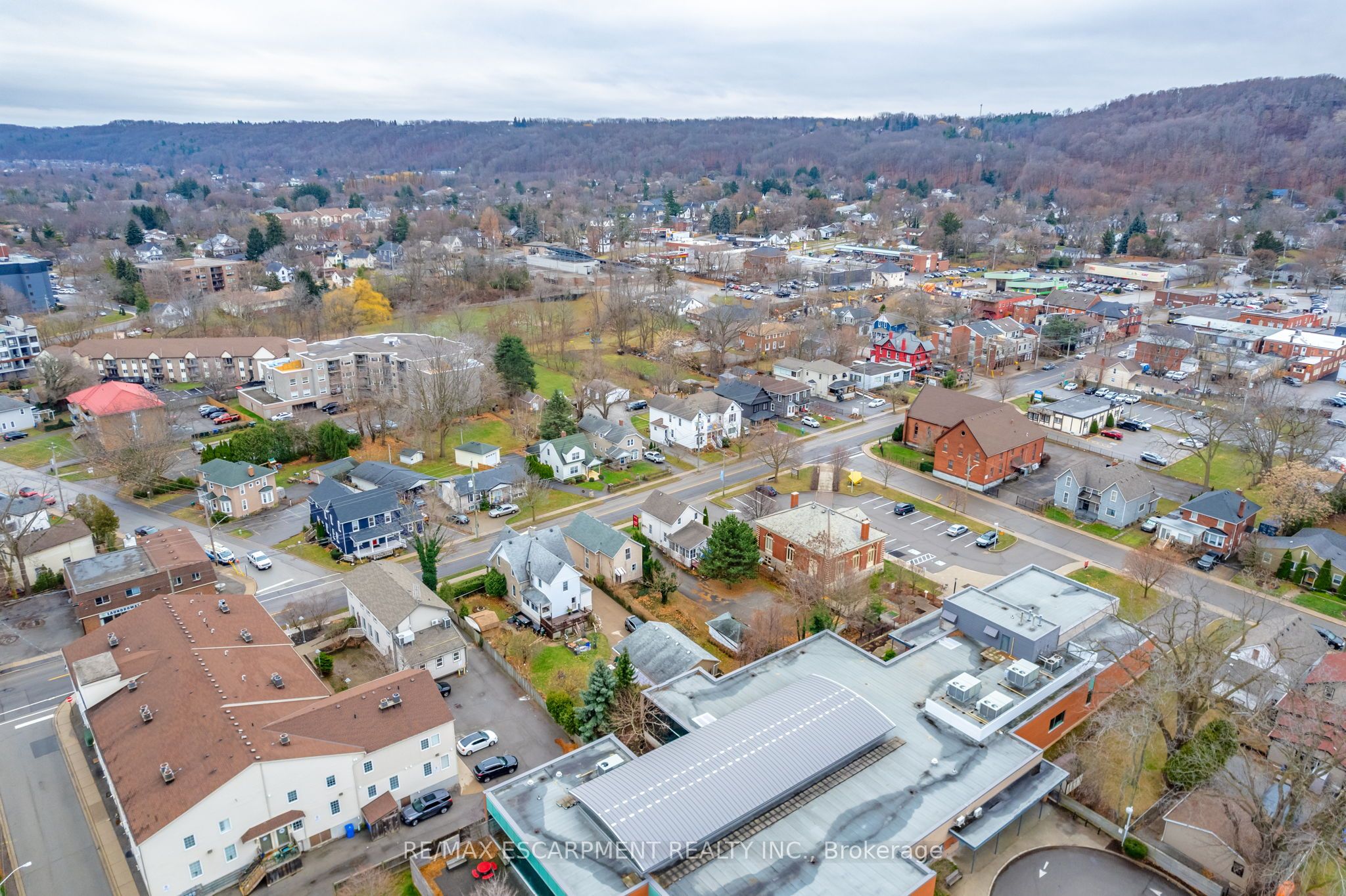 35 Ontario Street Property Photo 29