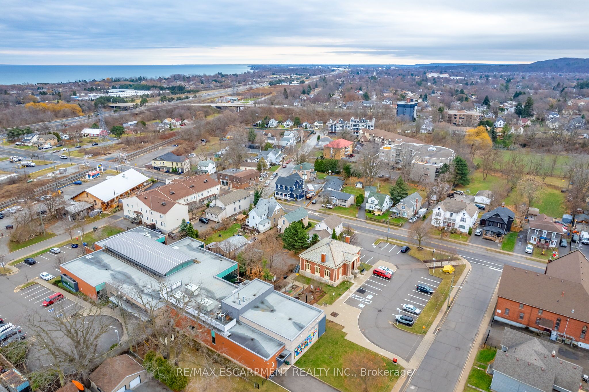 35 Ontario Street Property Photo 30